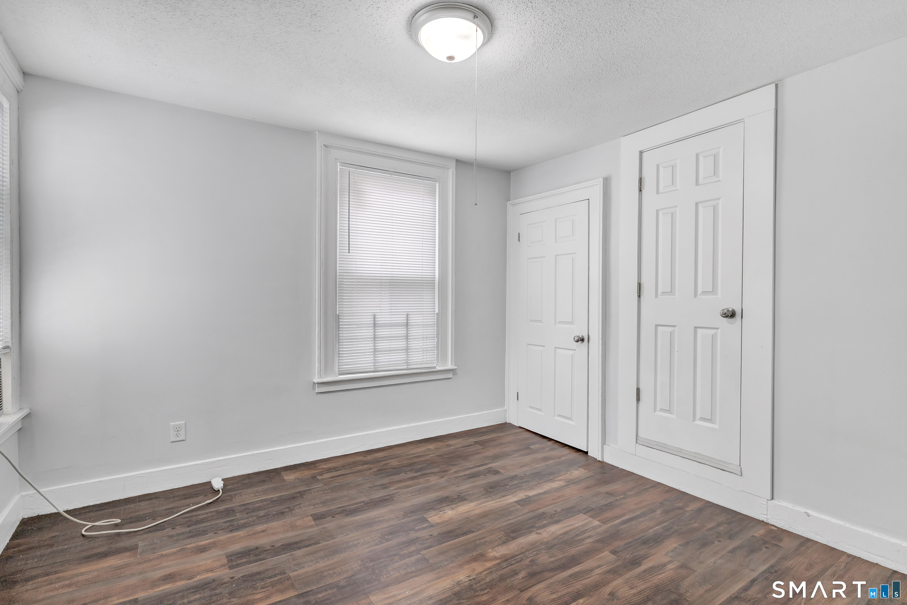52 Beers 2nd Floor Street Property Photo 19