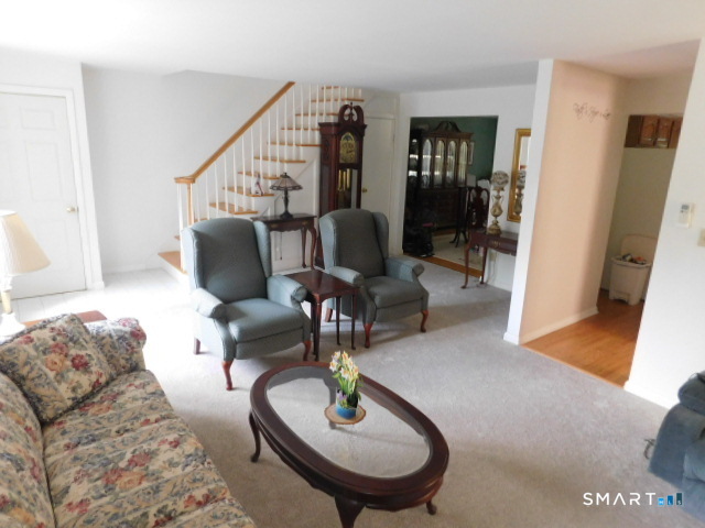 12 Rozum Circle Property Photo 15