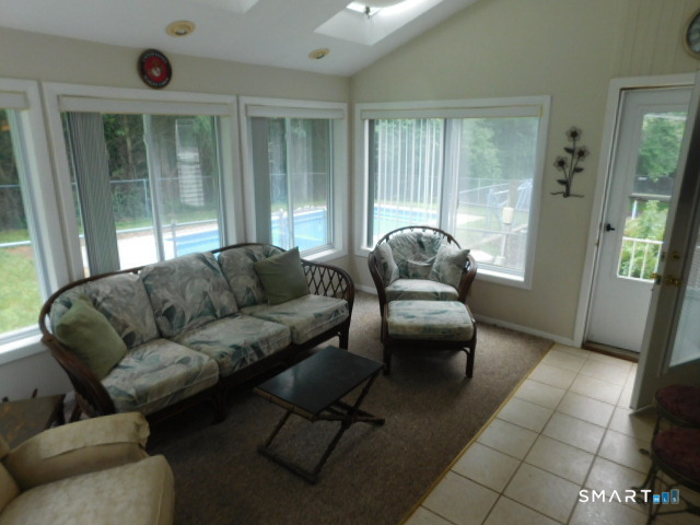 12 Rozum Circle Property Photo 25