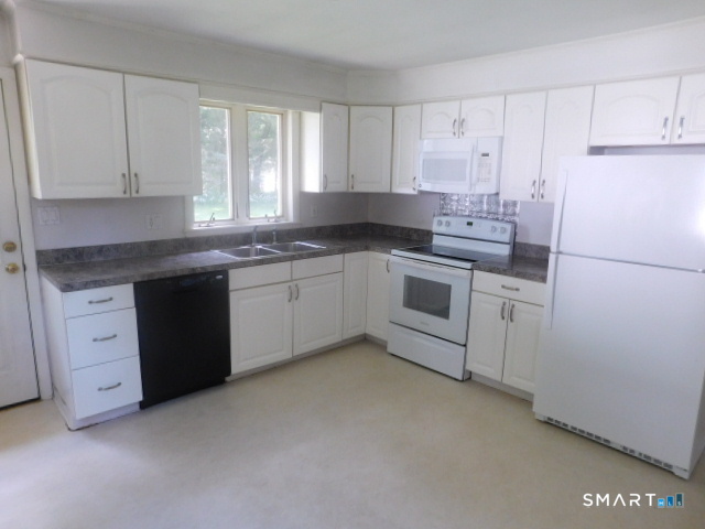 12 Rozum Circle Property Photo 33