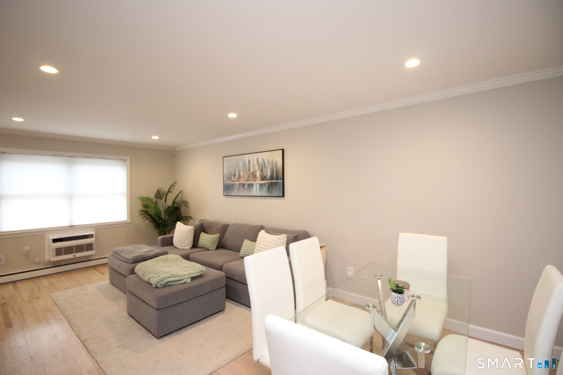 30 Maple Tree I Avenue Property Photo 5