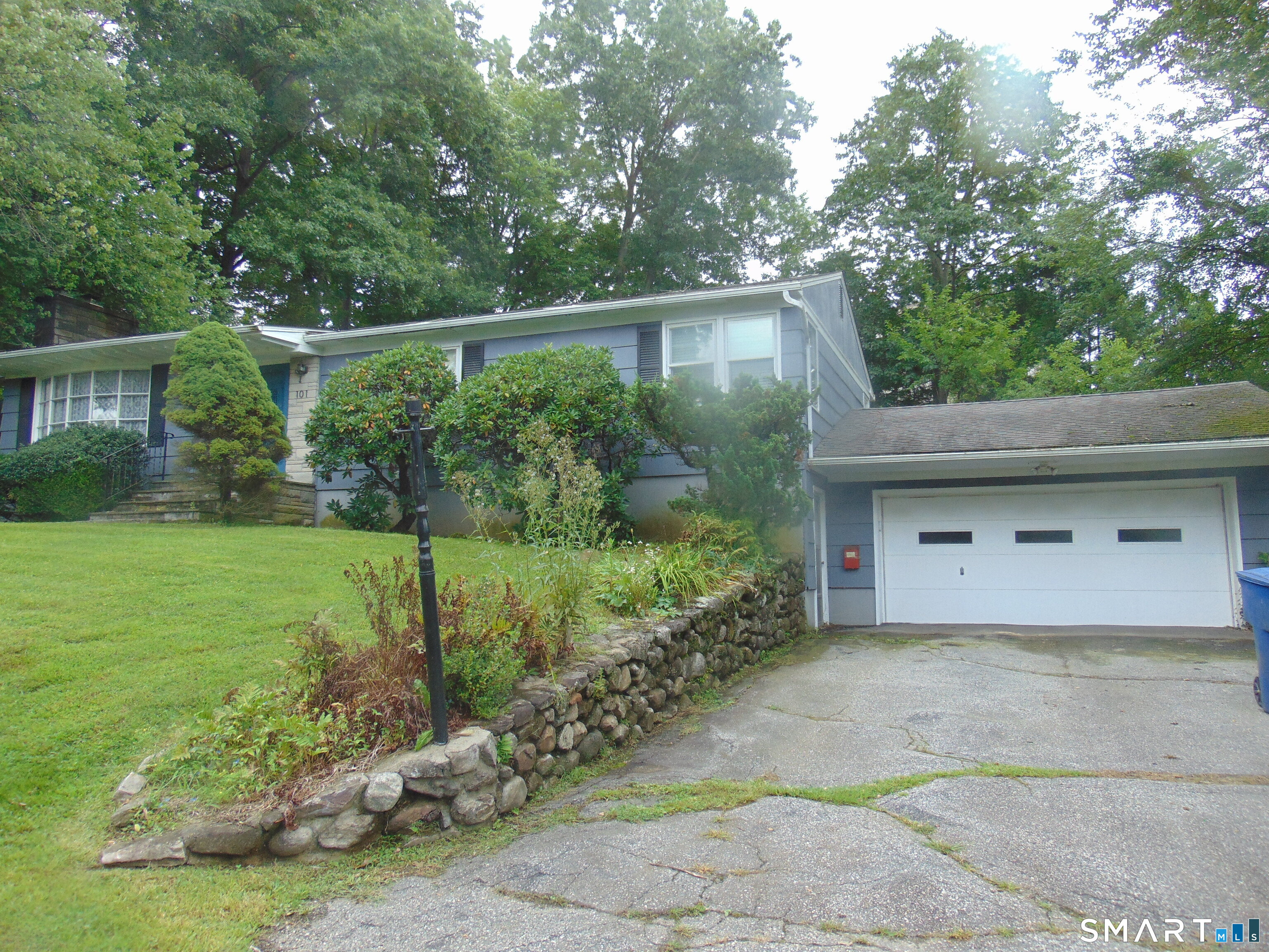 101 Birchwood Street Property Photo 1