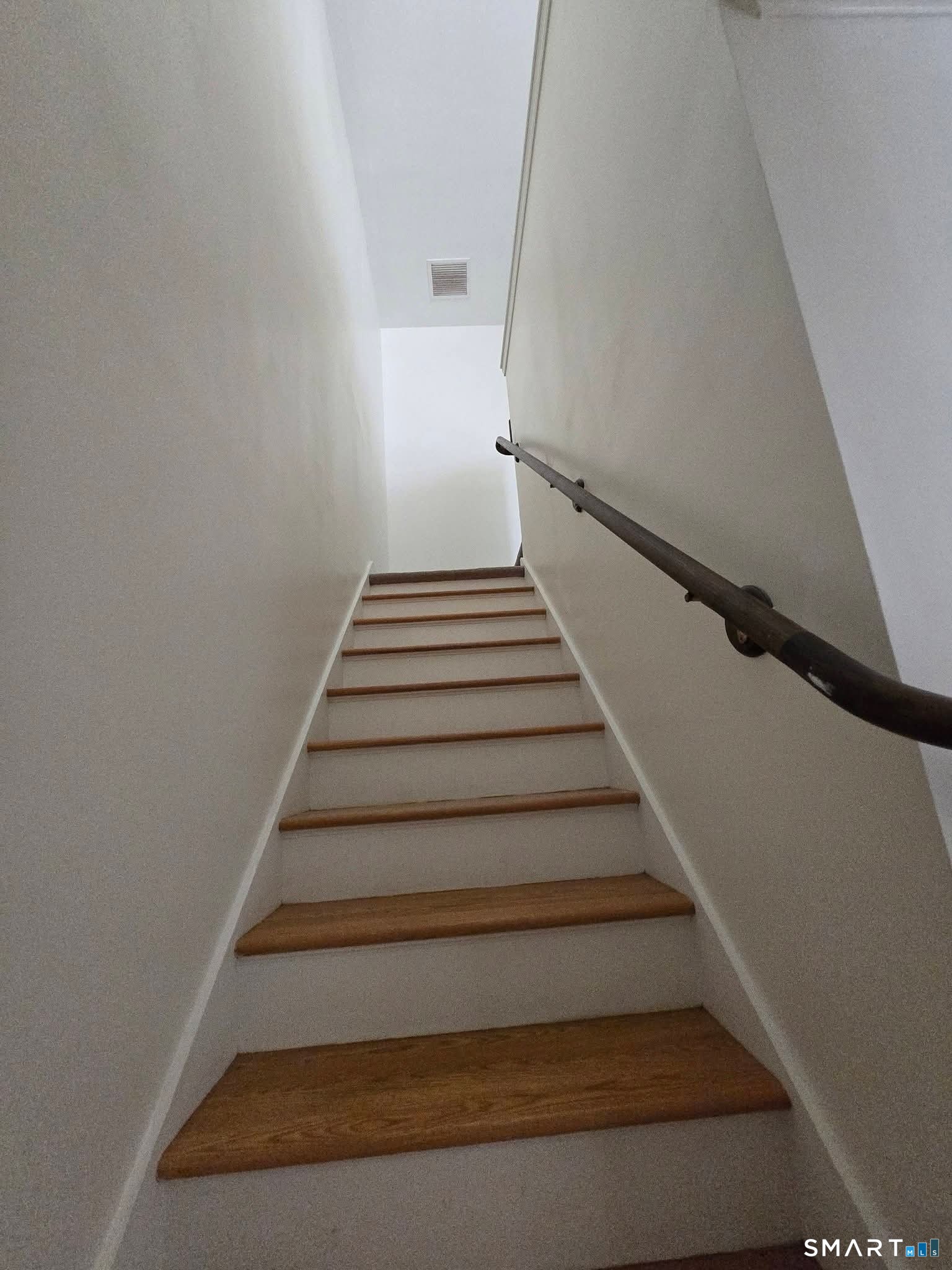 527 Thames West 61 Street Property Photo 11