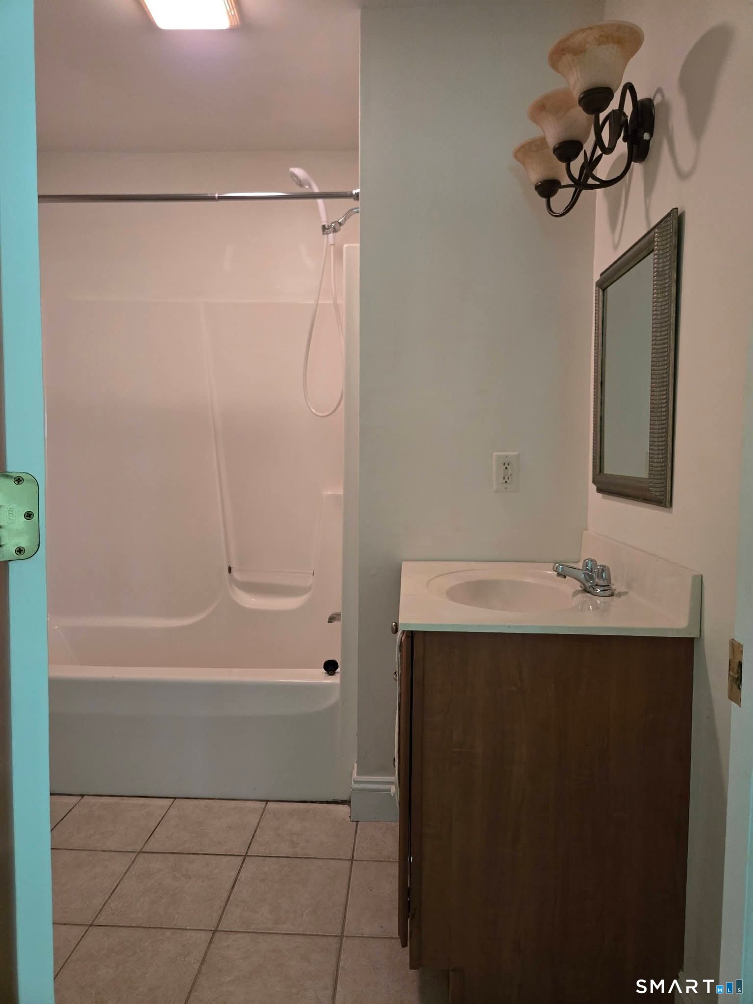 527 Thames West 61 Street Property Photo 22