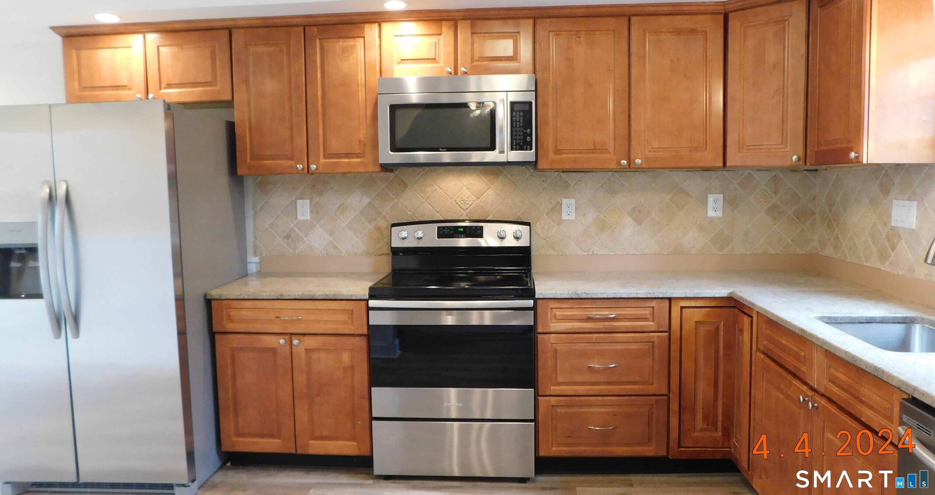 24204822 Property Photo 6