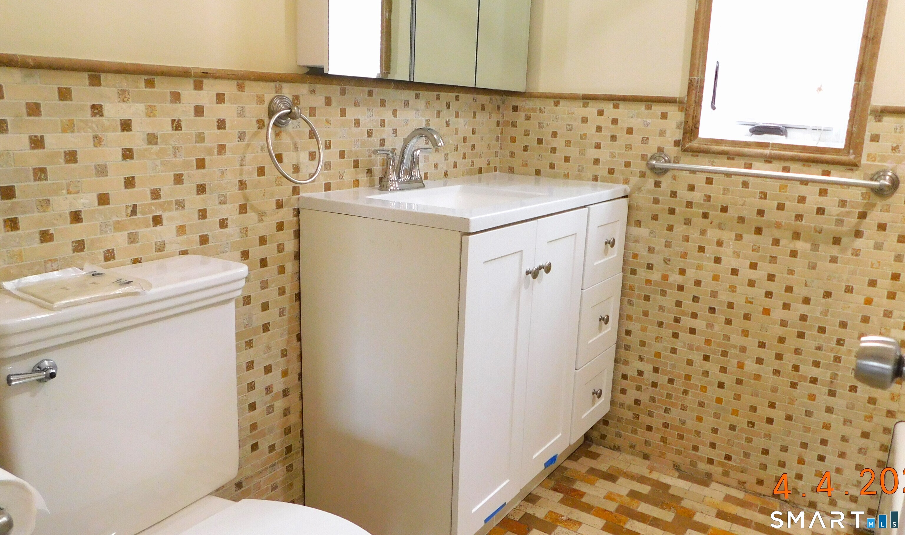 24204822 Property Photo 8