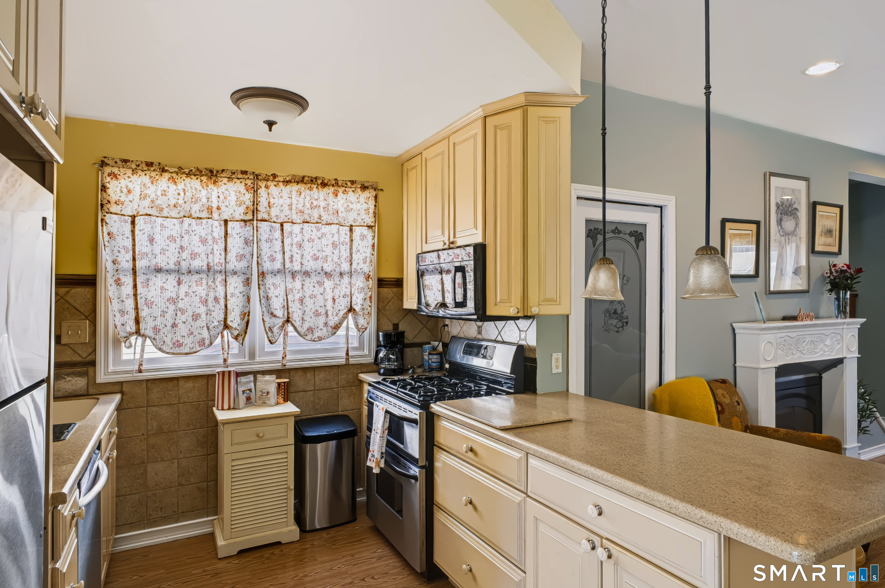 1058 East Broadway Avenue Property Photo 14