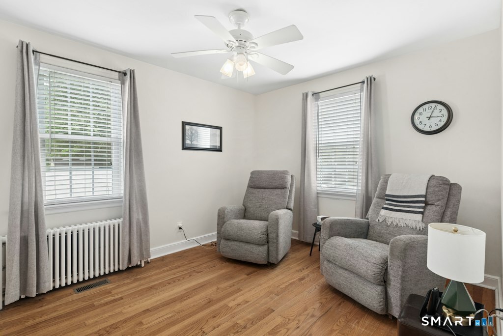 100 Flint Street Property Photo 11