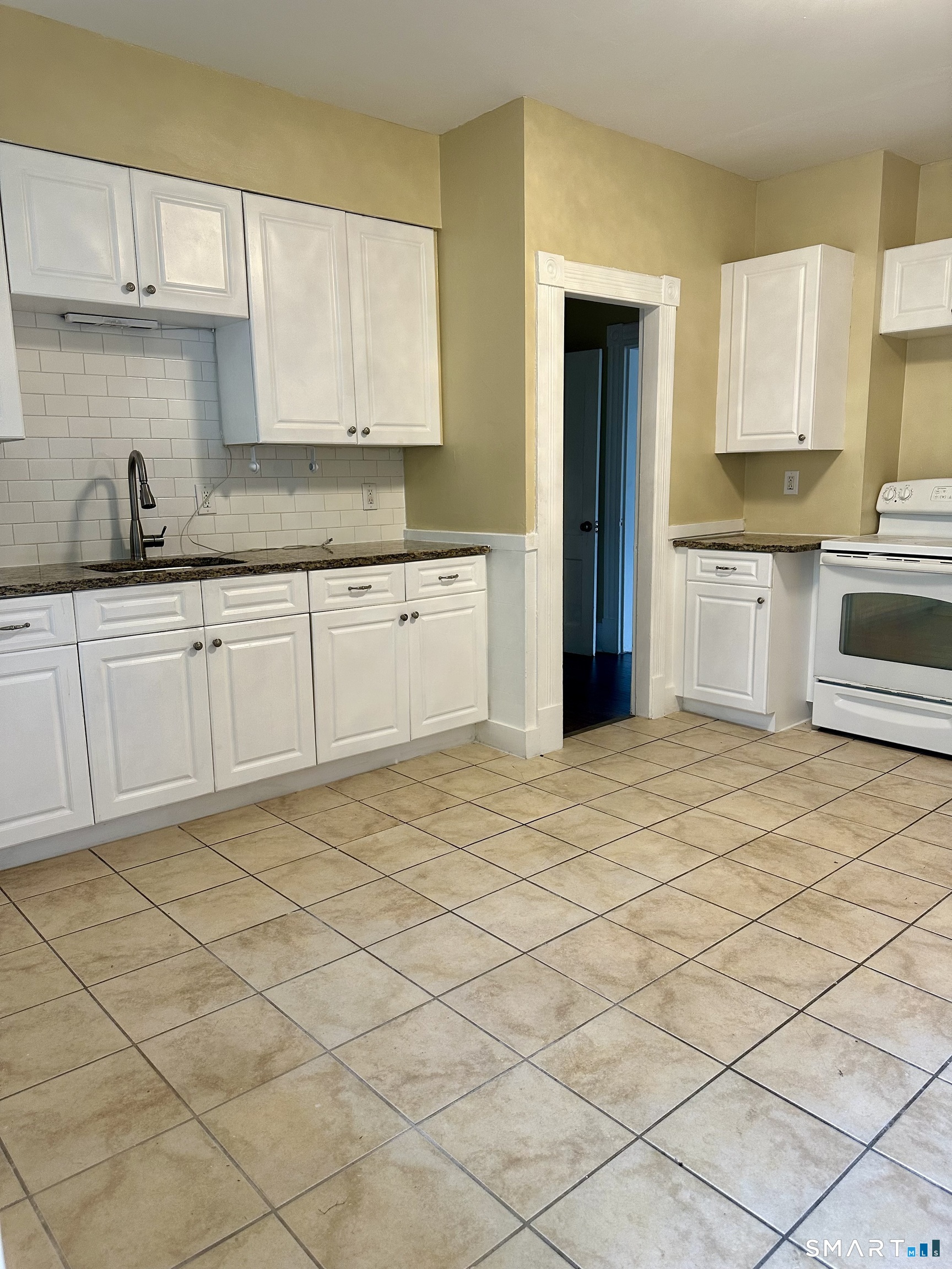 134 Queen Street Property Photo 3
