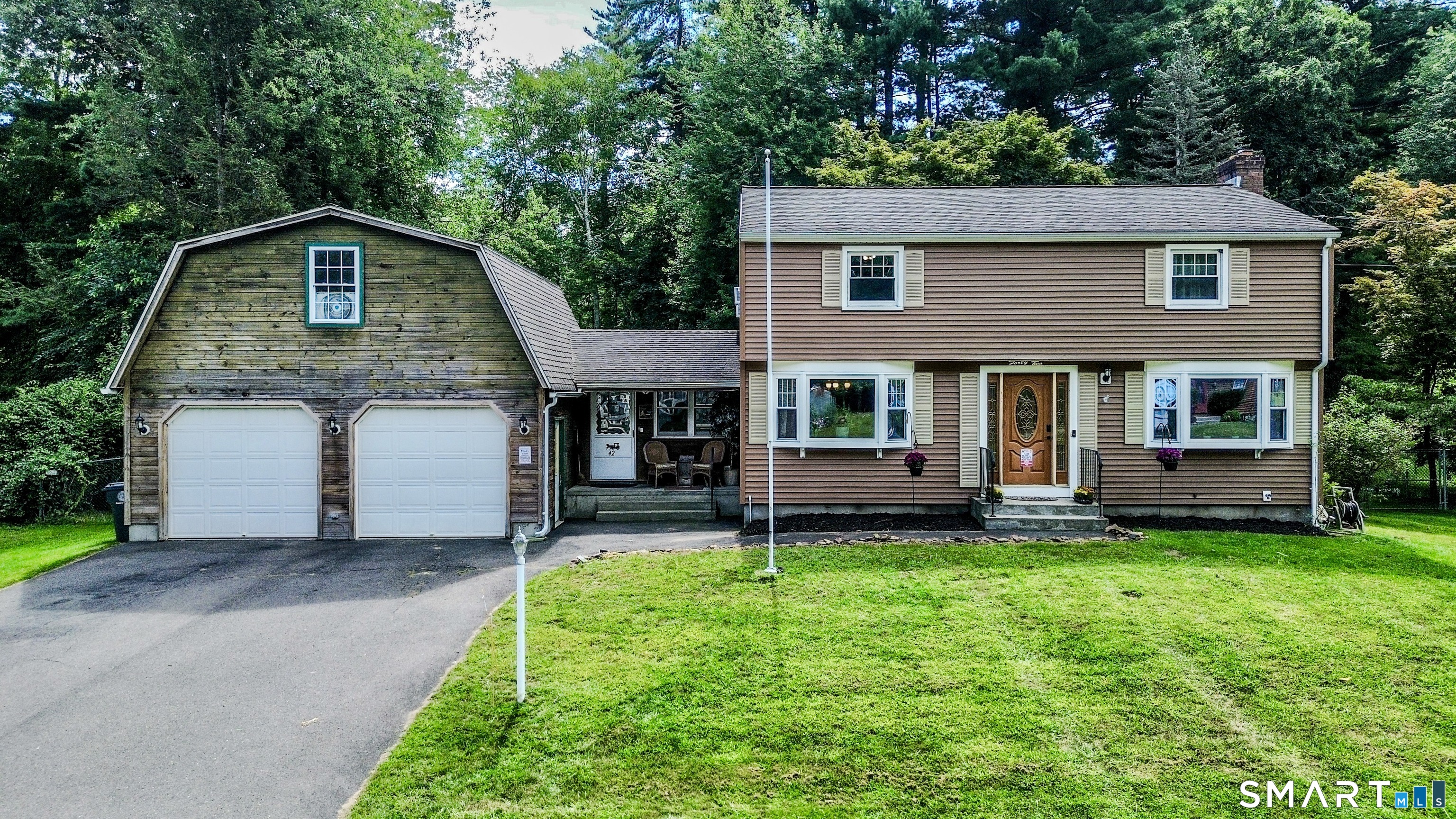 42 Oakwood Street Property Photo 2