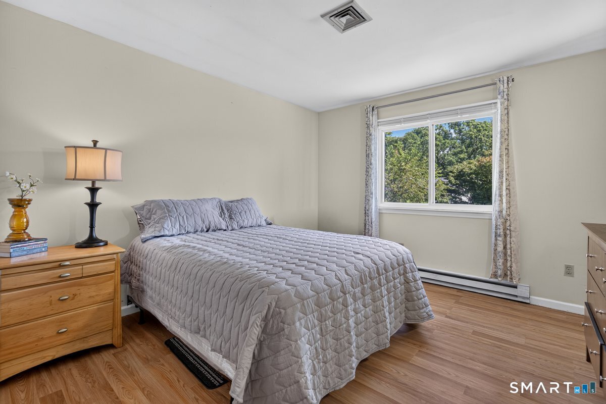 9 Edgewood A Street Property Photo 19