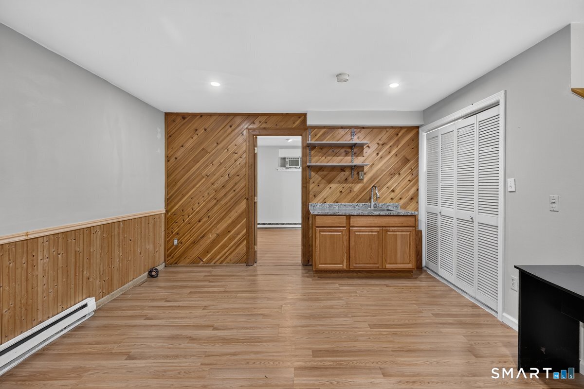 9 Edgewood A Street Property Photo 24