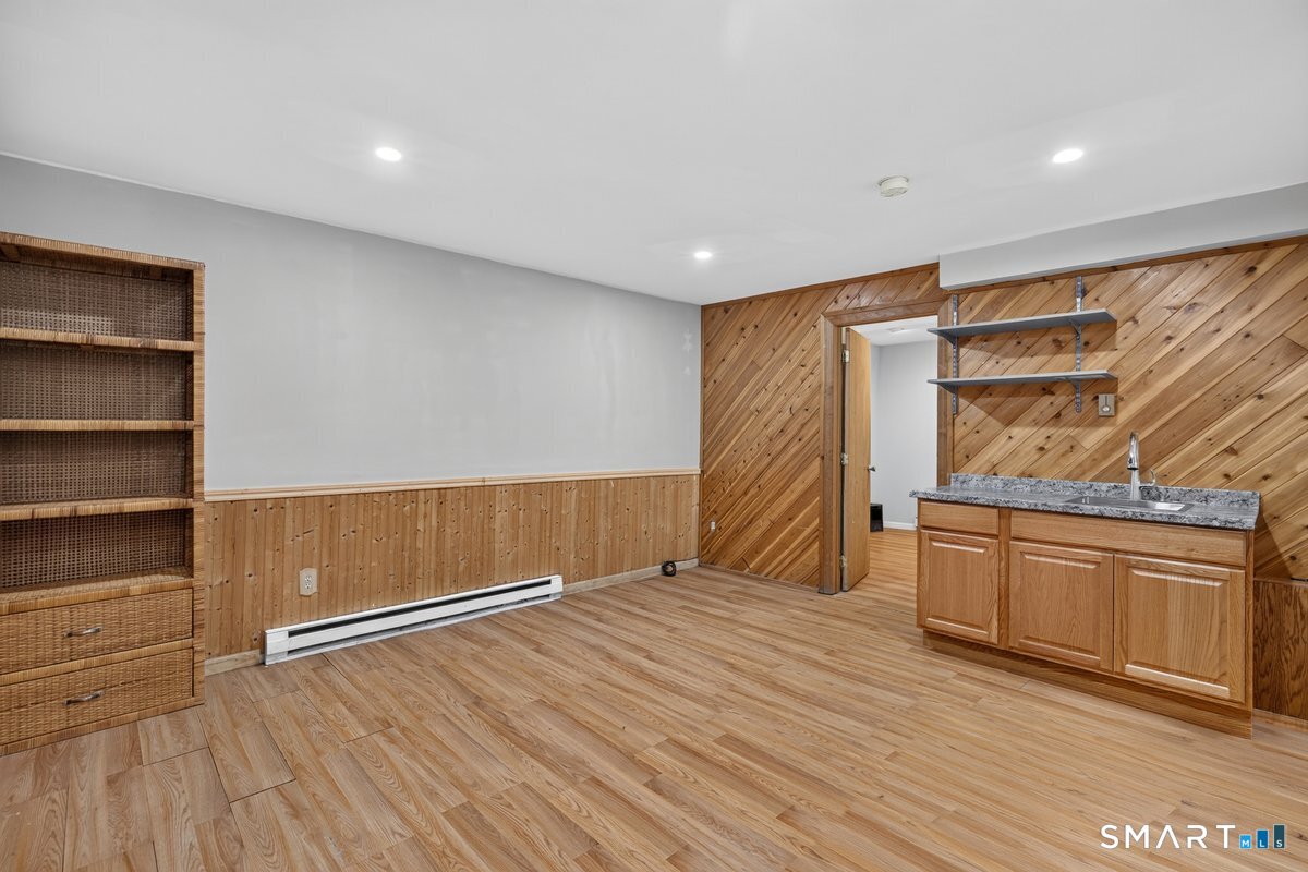 9 Edgewood A Street Property Photo 26