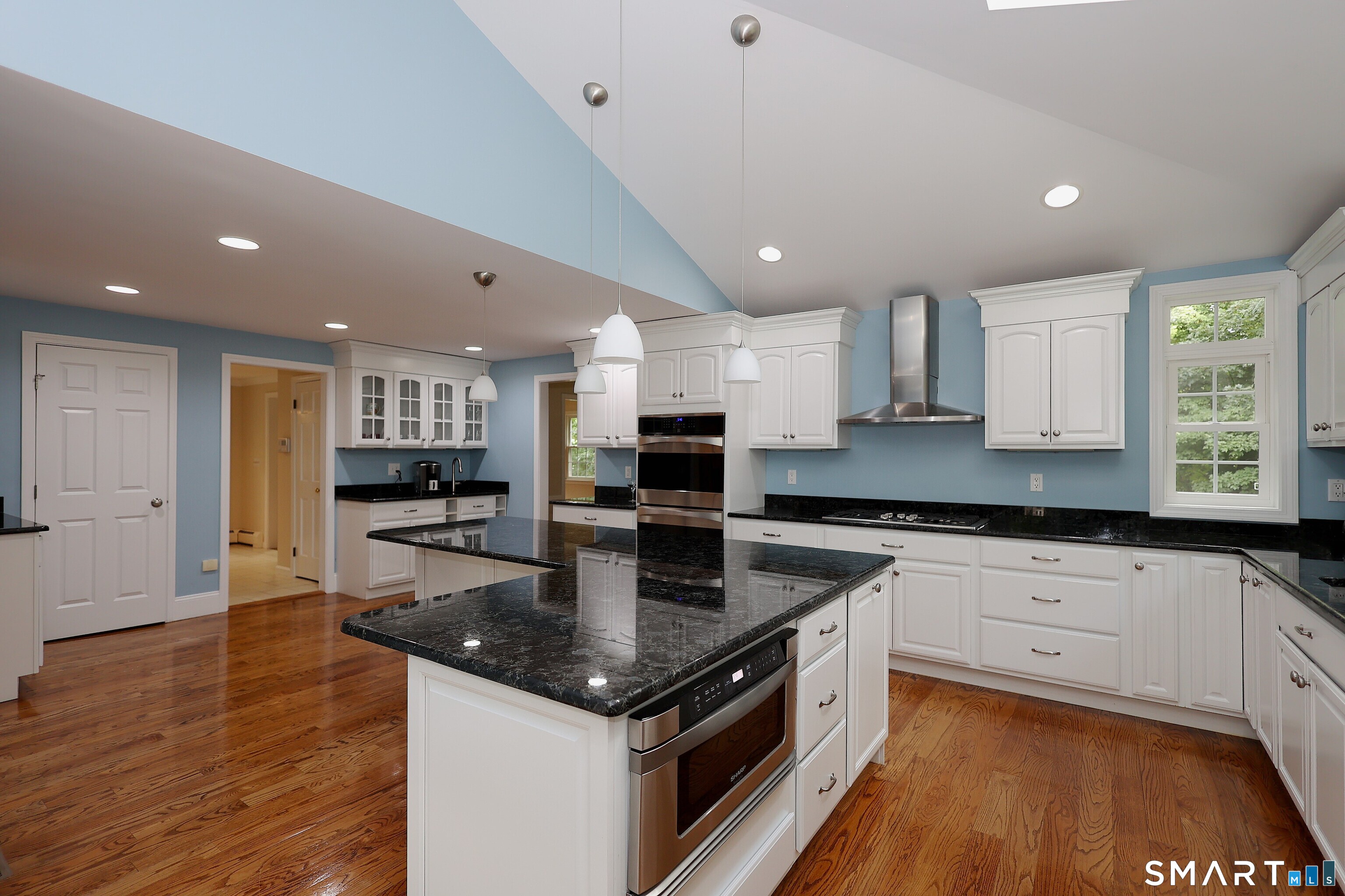 24204863 Property Photo 4