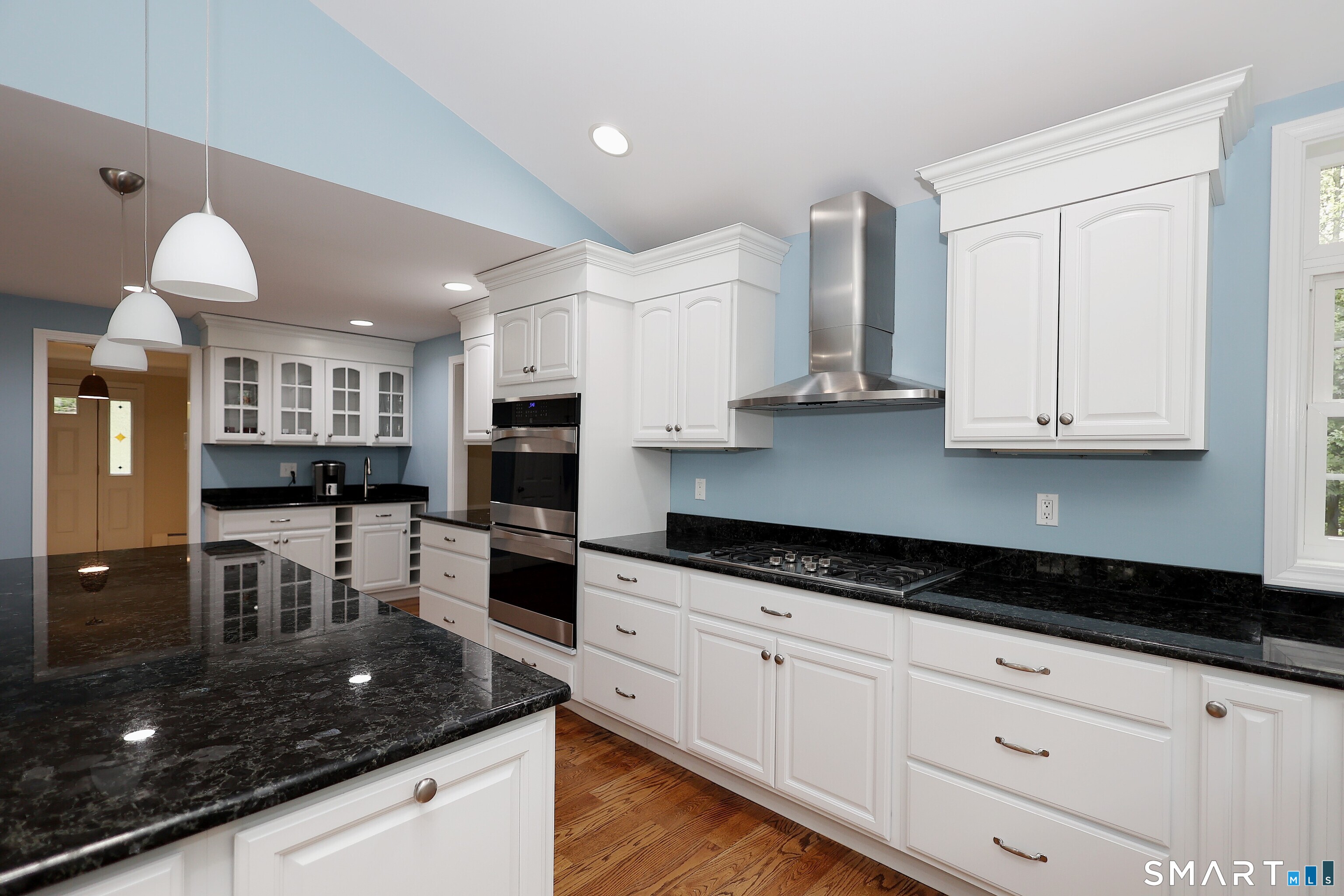 24204863 Property Photo 7