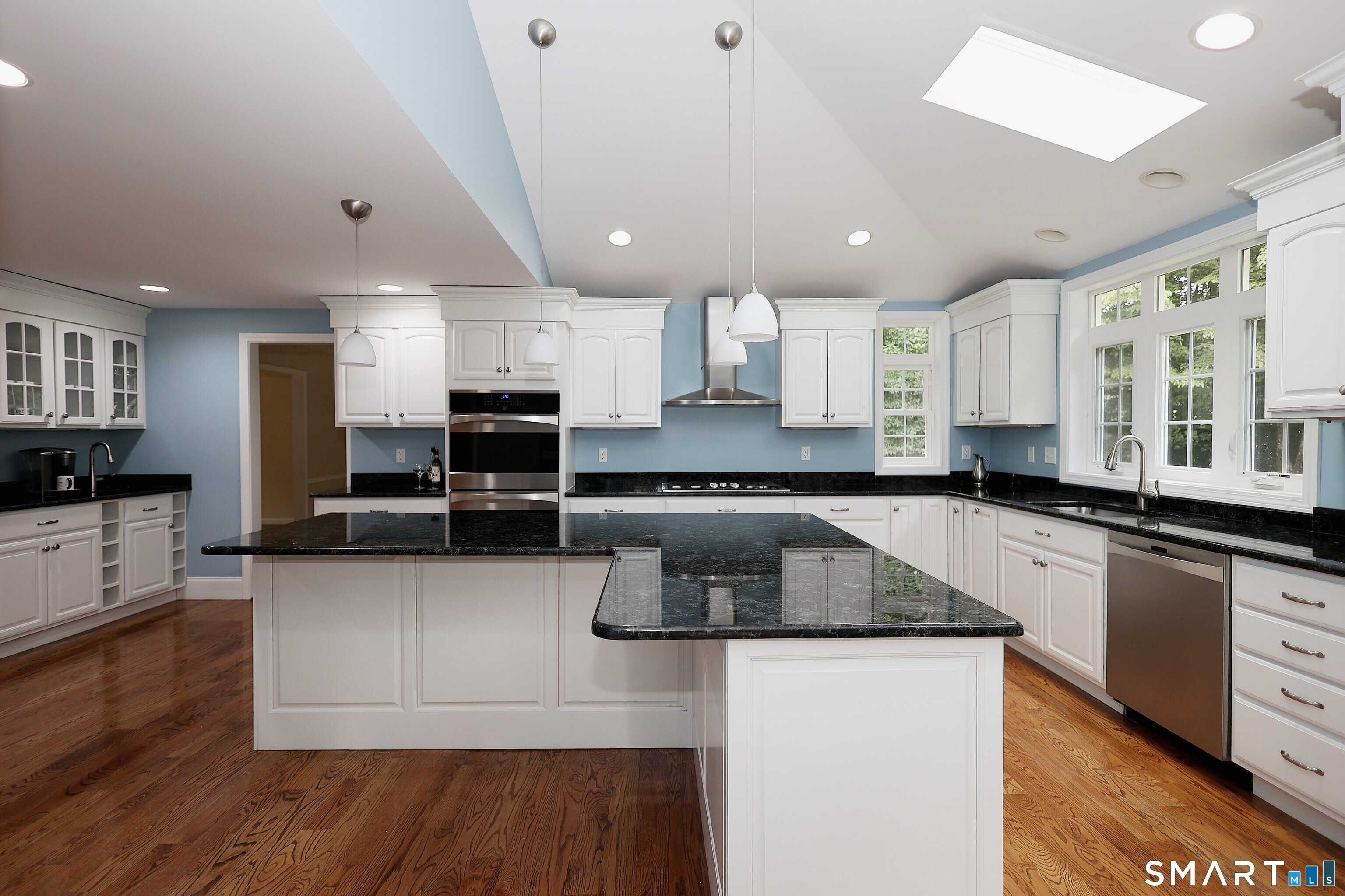 24204863 Property Photo 8