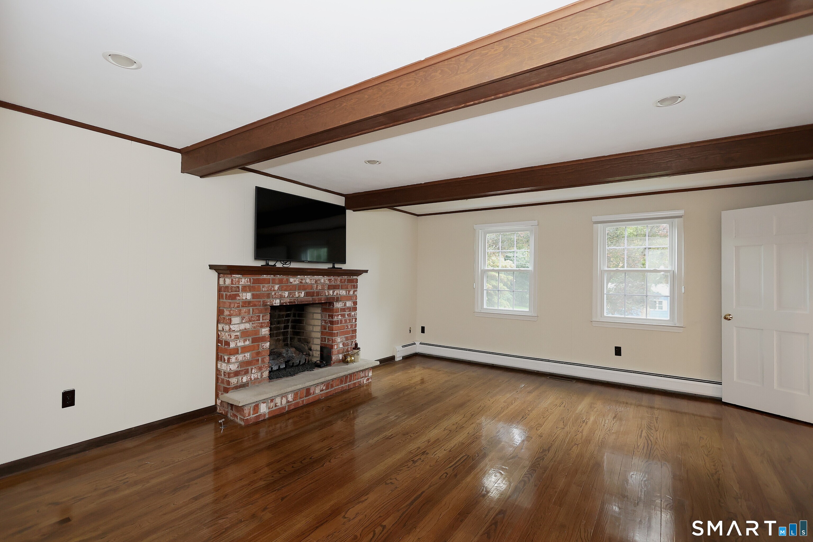 24204863 Property Photo 14