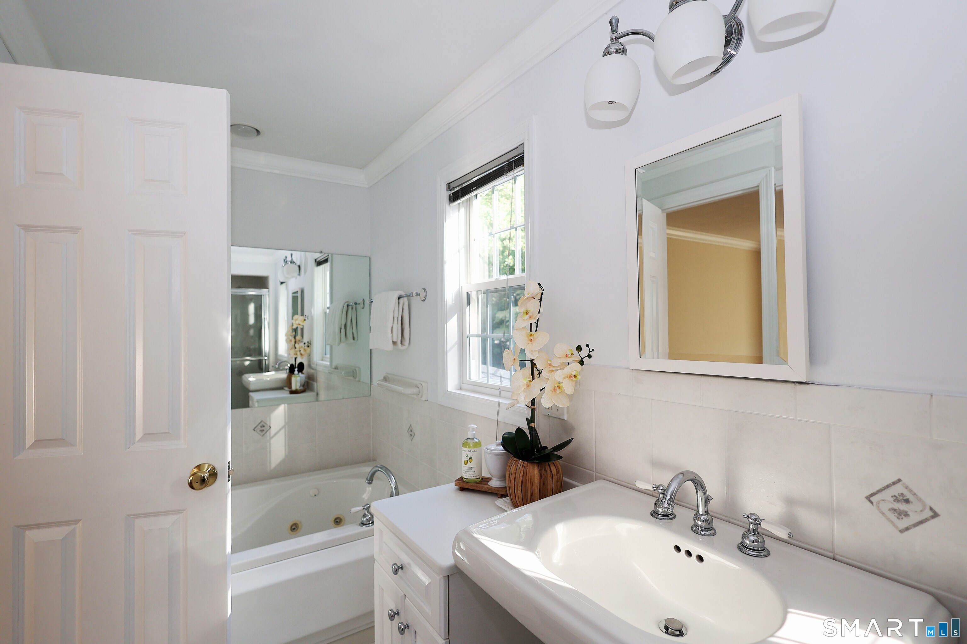 24204863 Property Photo 17