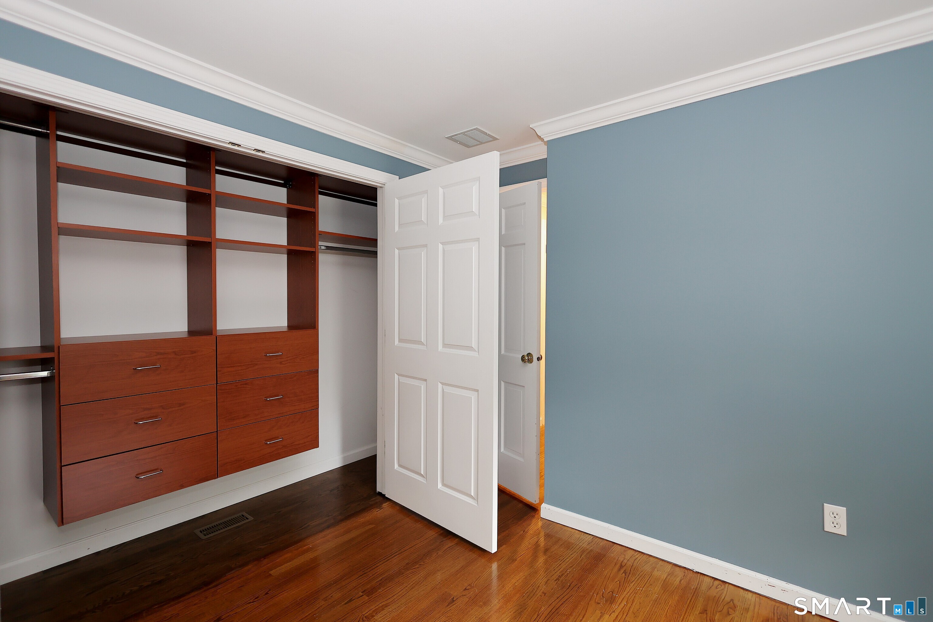 24204863 Property Photo 21