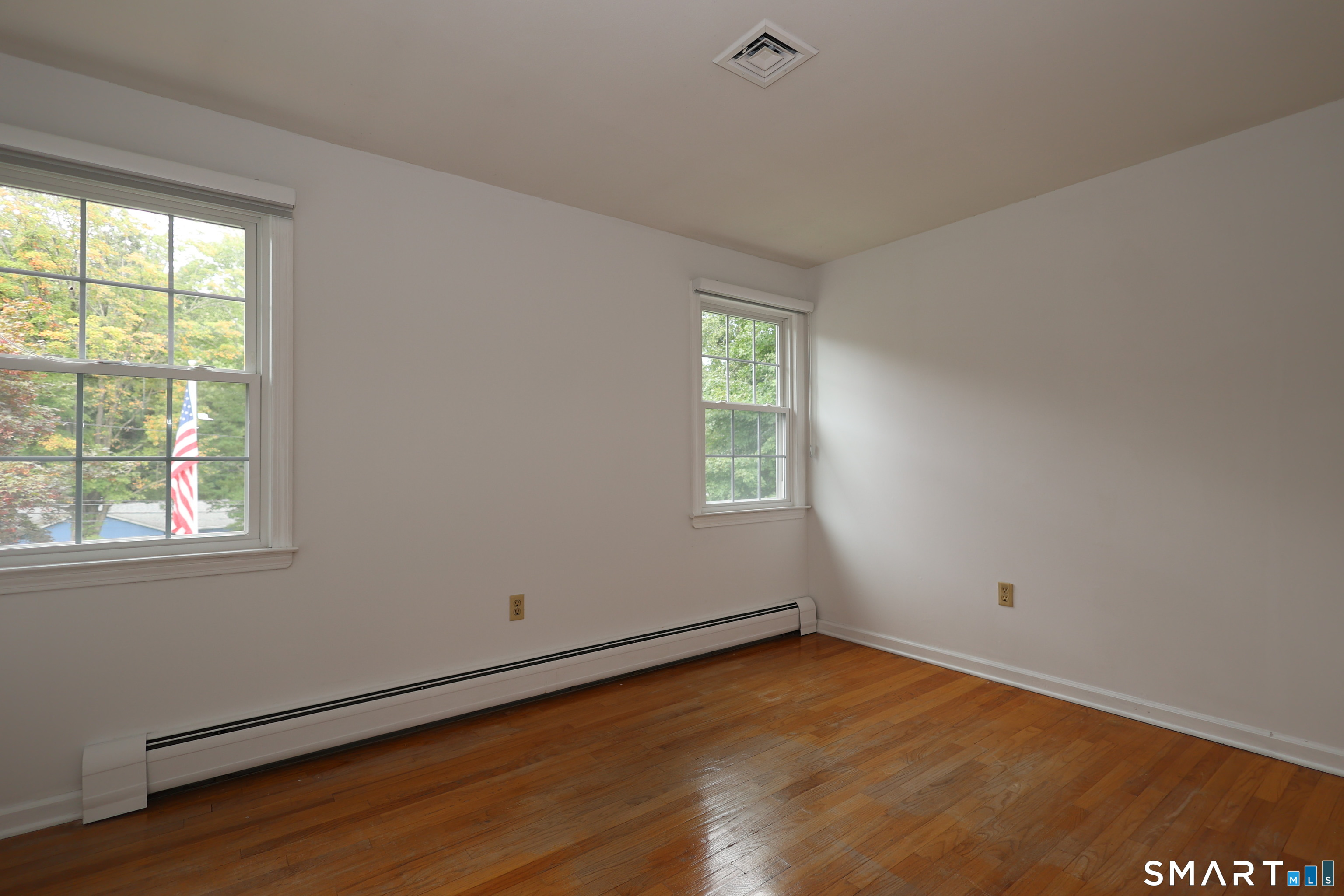 24204863 Property Photo 25