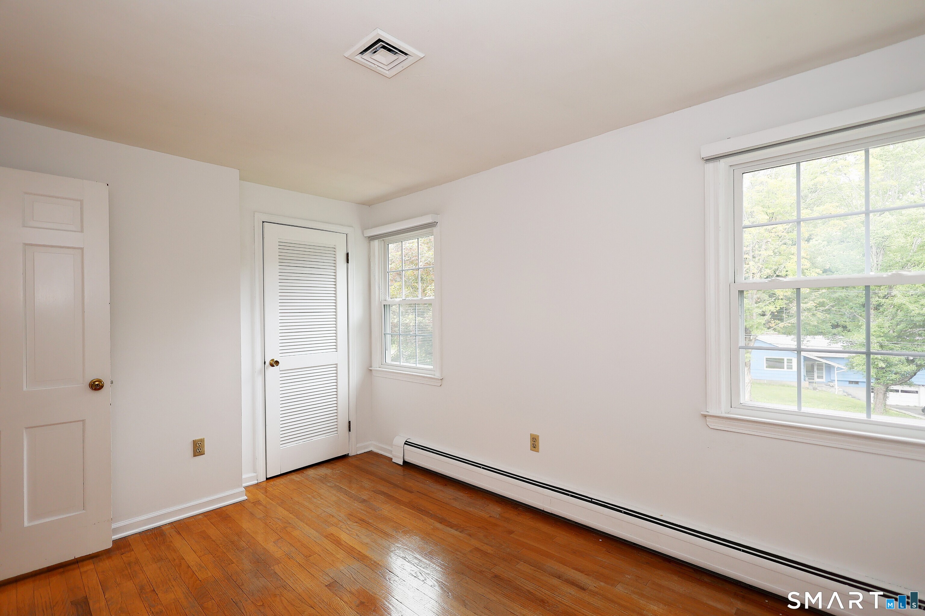 24204863 Property Photo 26