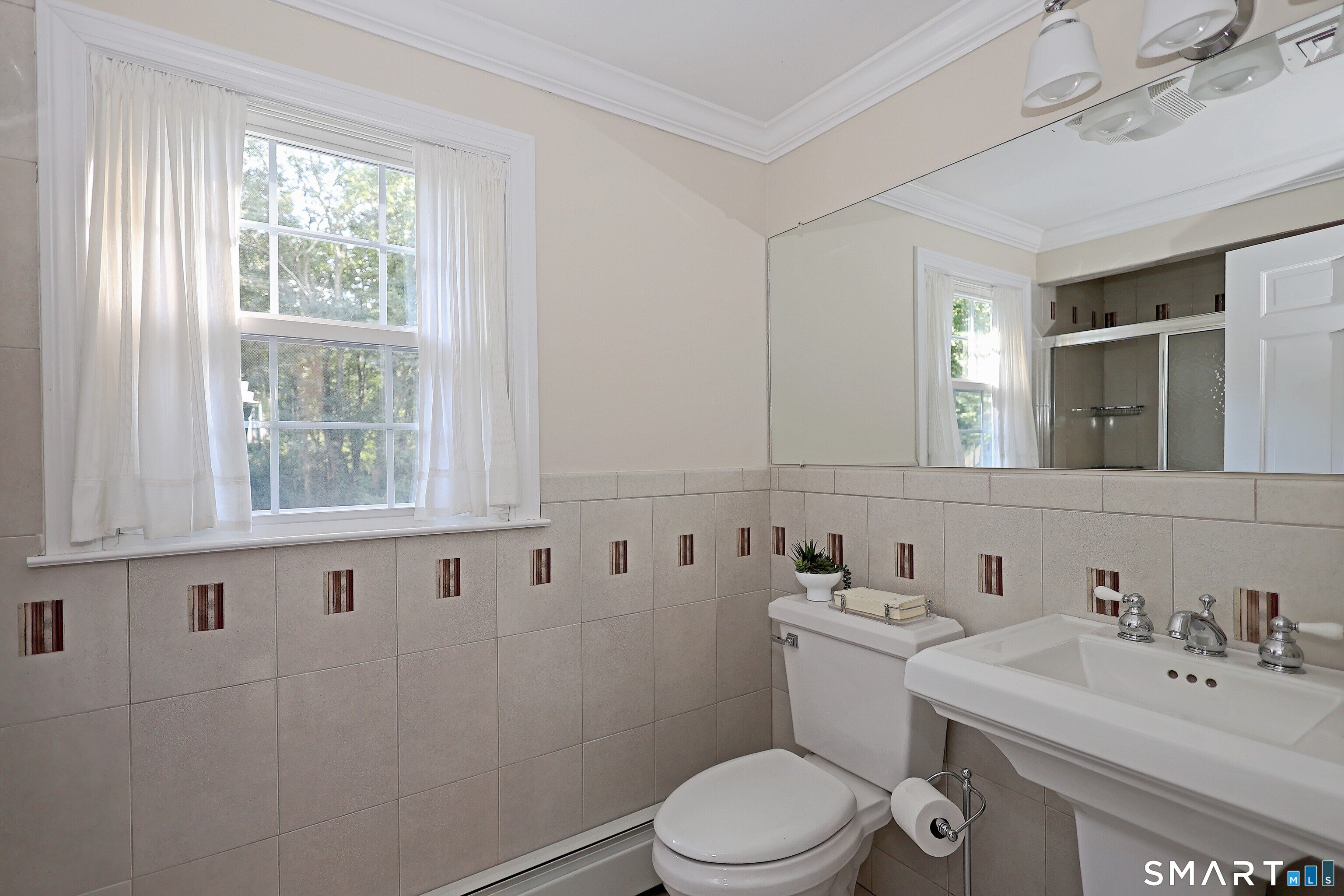 24204863 Property Photo 27