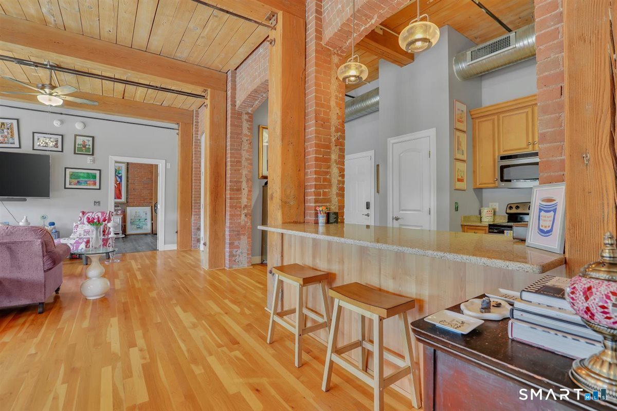 10 Main 211 Street Property Photo 13