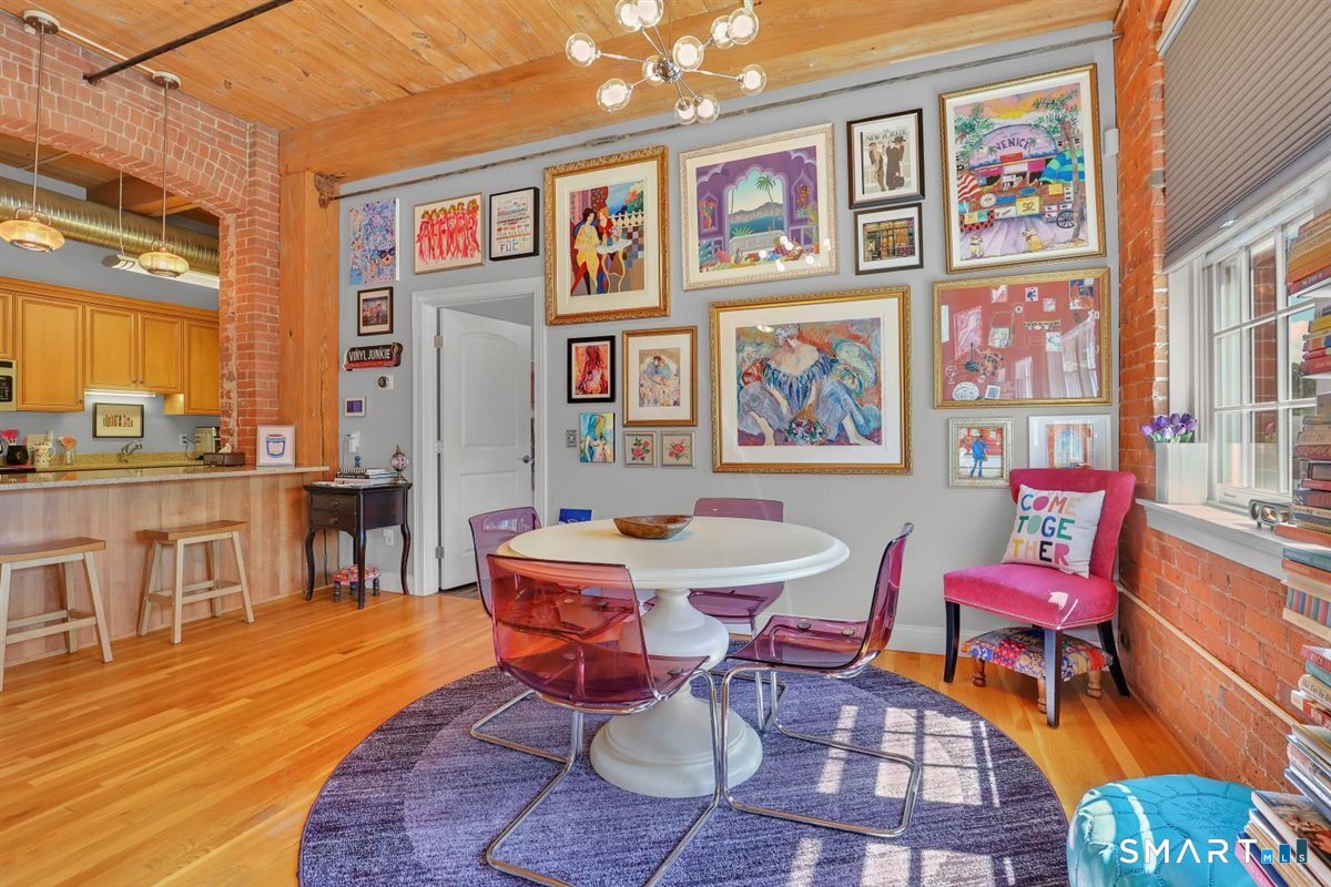 10 Main 211 Street Property Photo 15