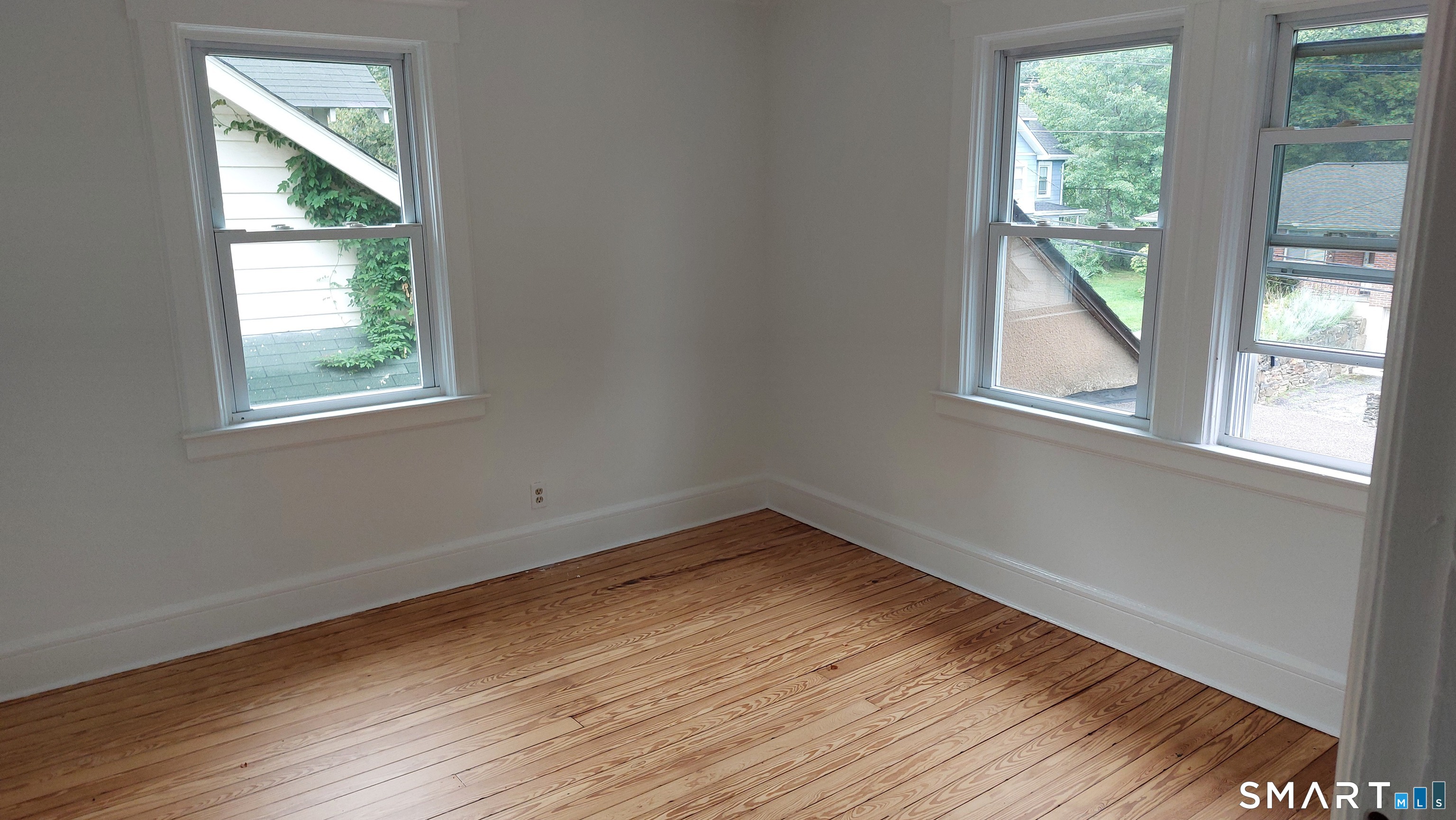 136 Mead Avenue Property Photo 10