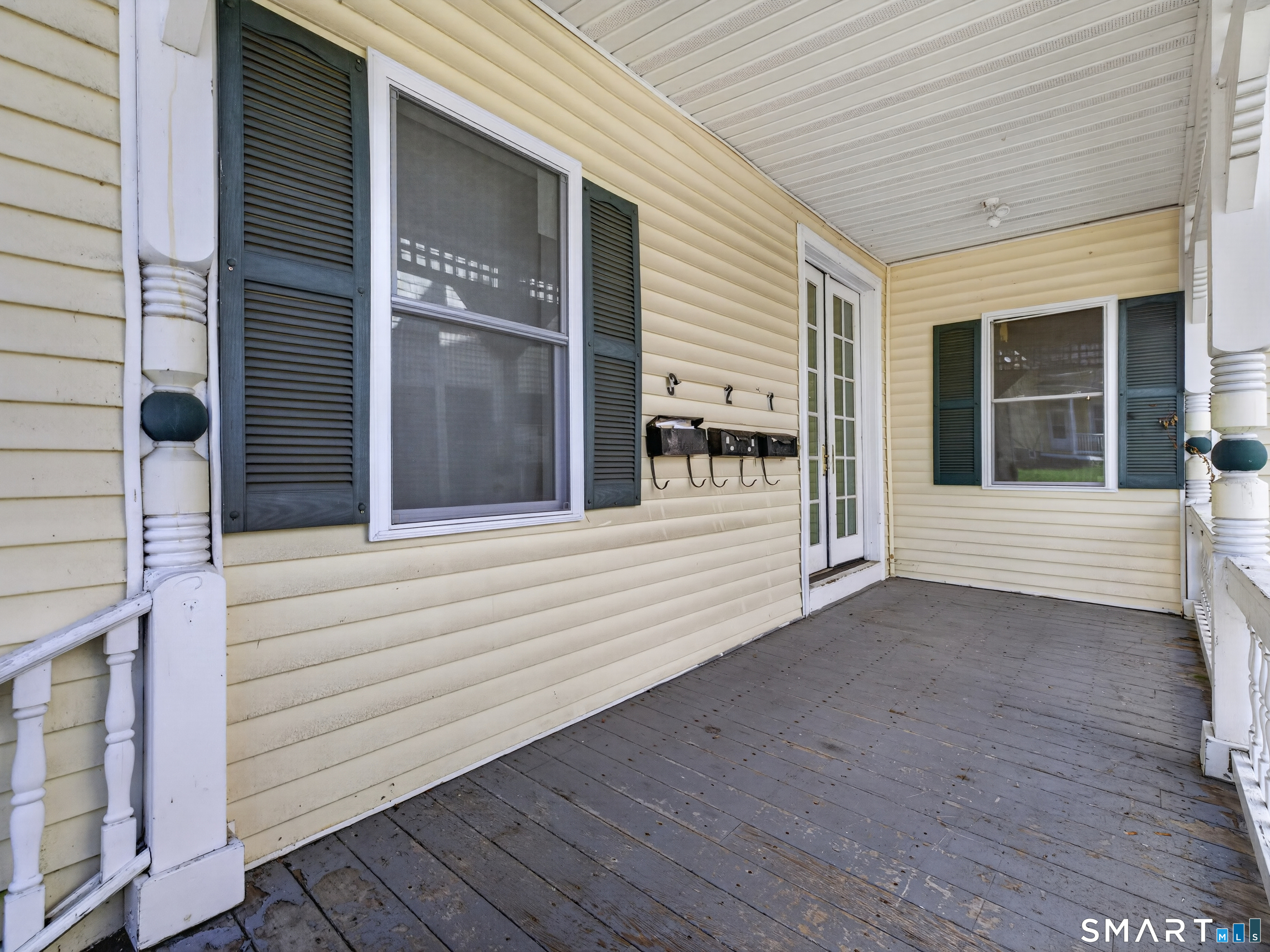 111 Laurel Hill Avenue Property Photo 4