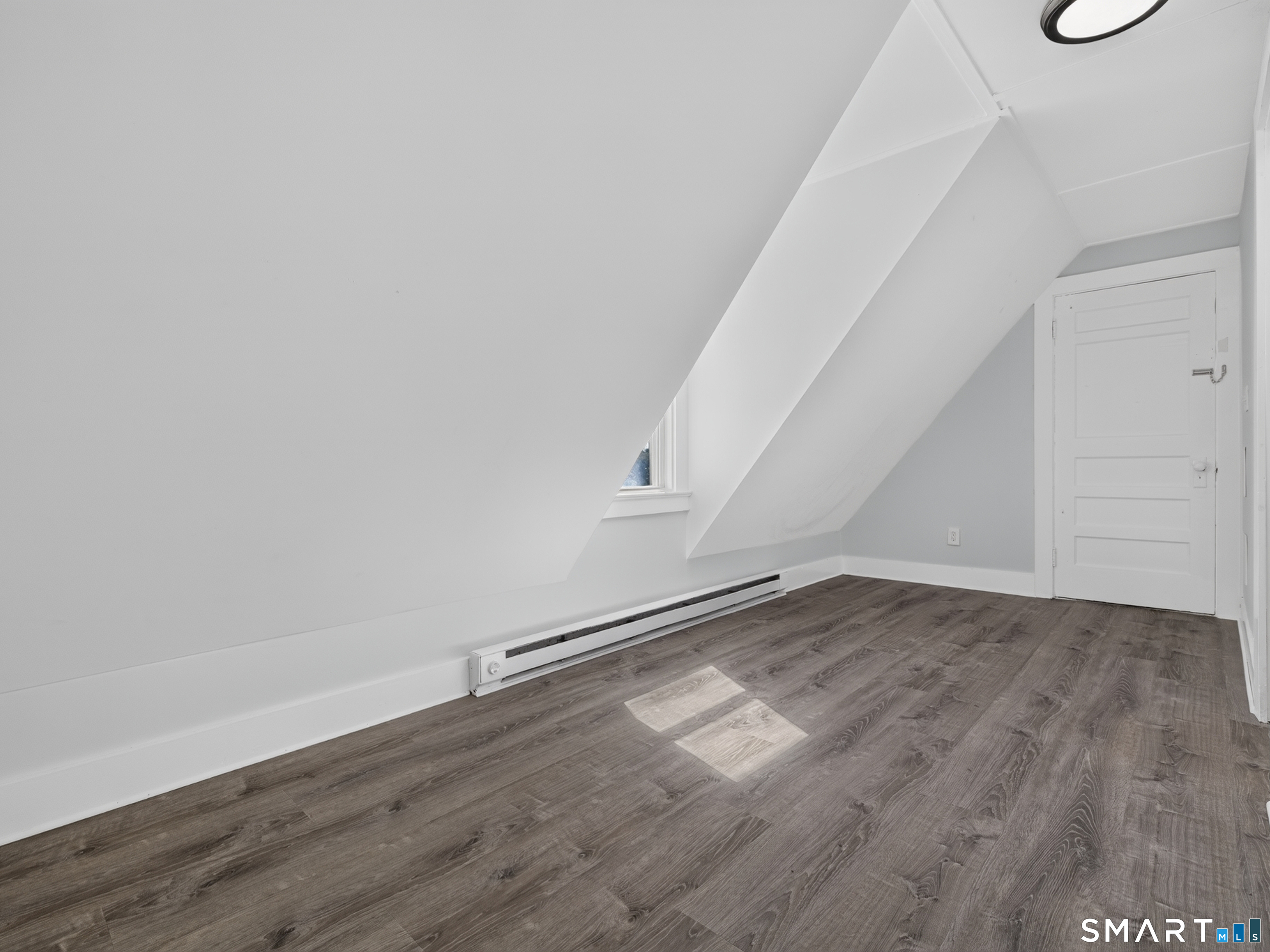 111 Laurel Hill Avenue Property Photo 13