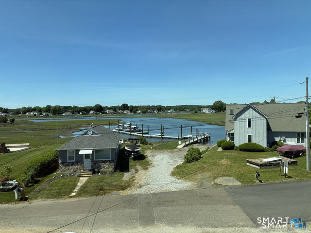 2 Buckingham Avenue Property Photo 4