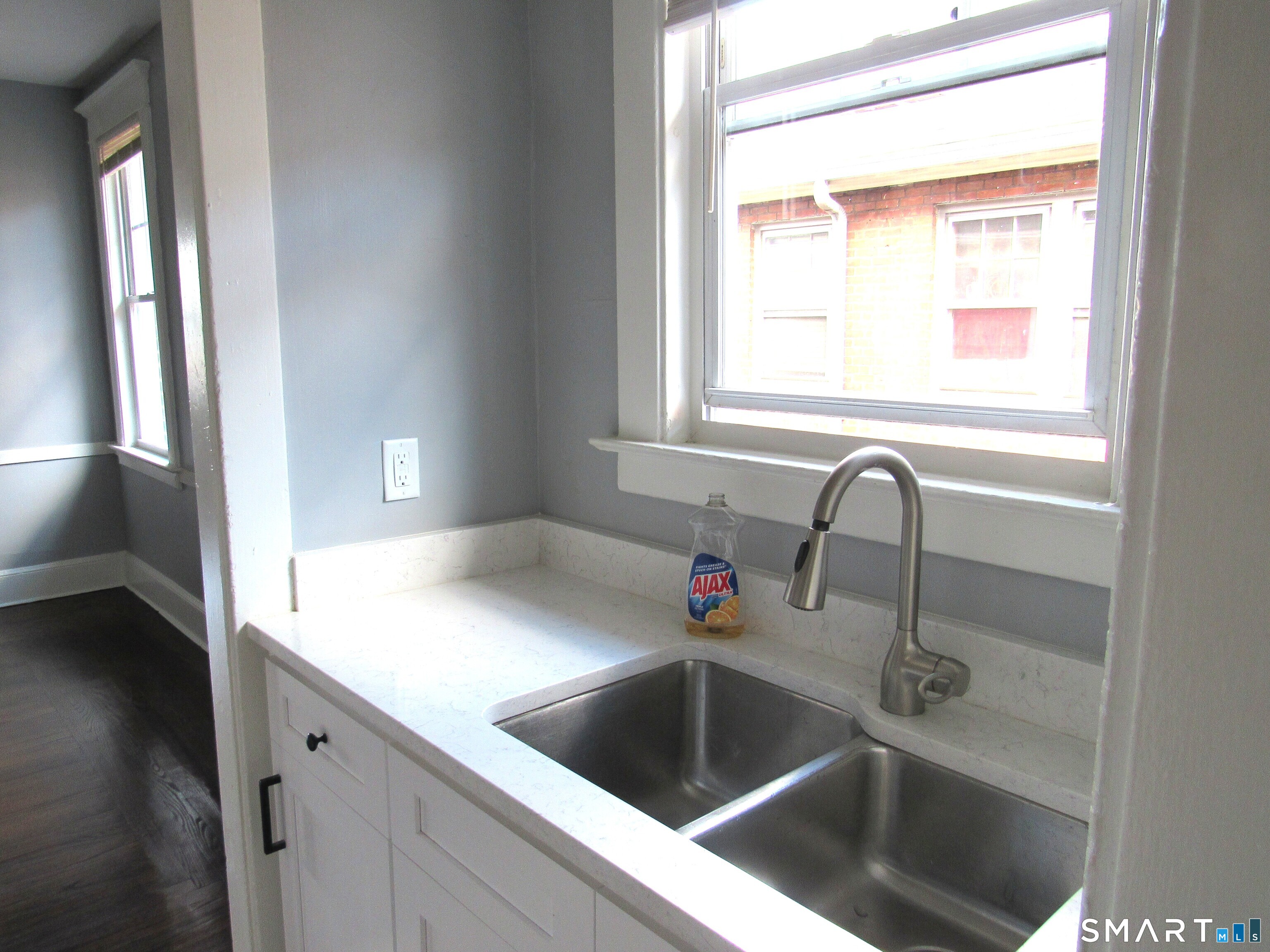 116 Elm Street Property Photo 4