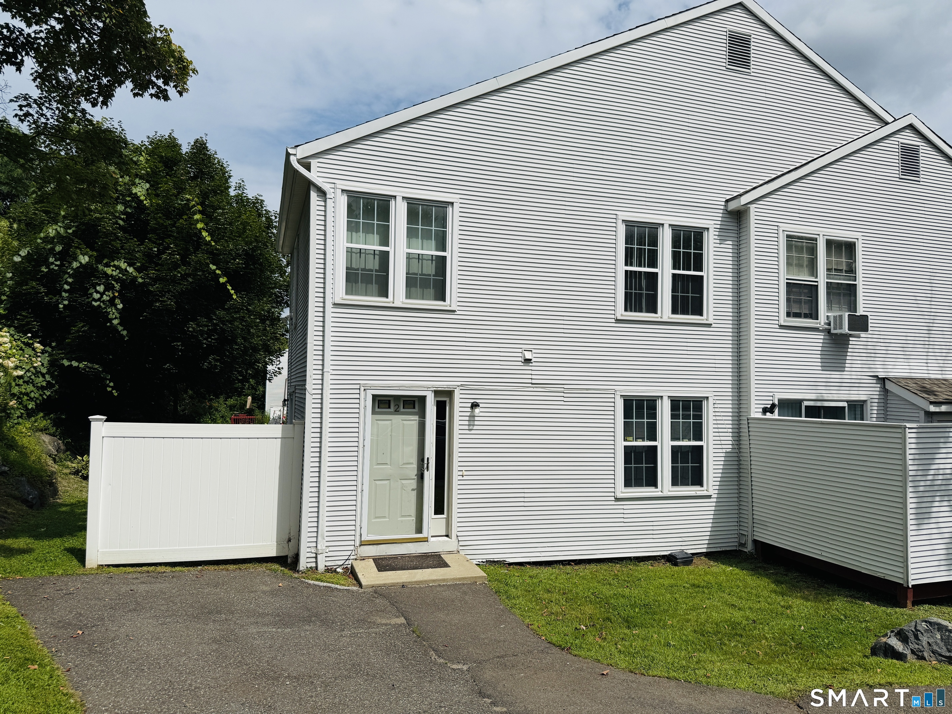 64 Deerwood 2 Lane Property Photo 1
