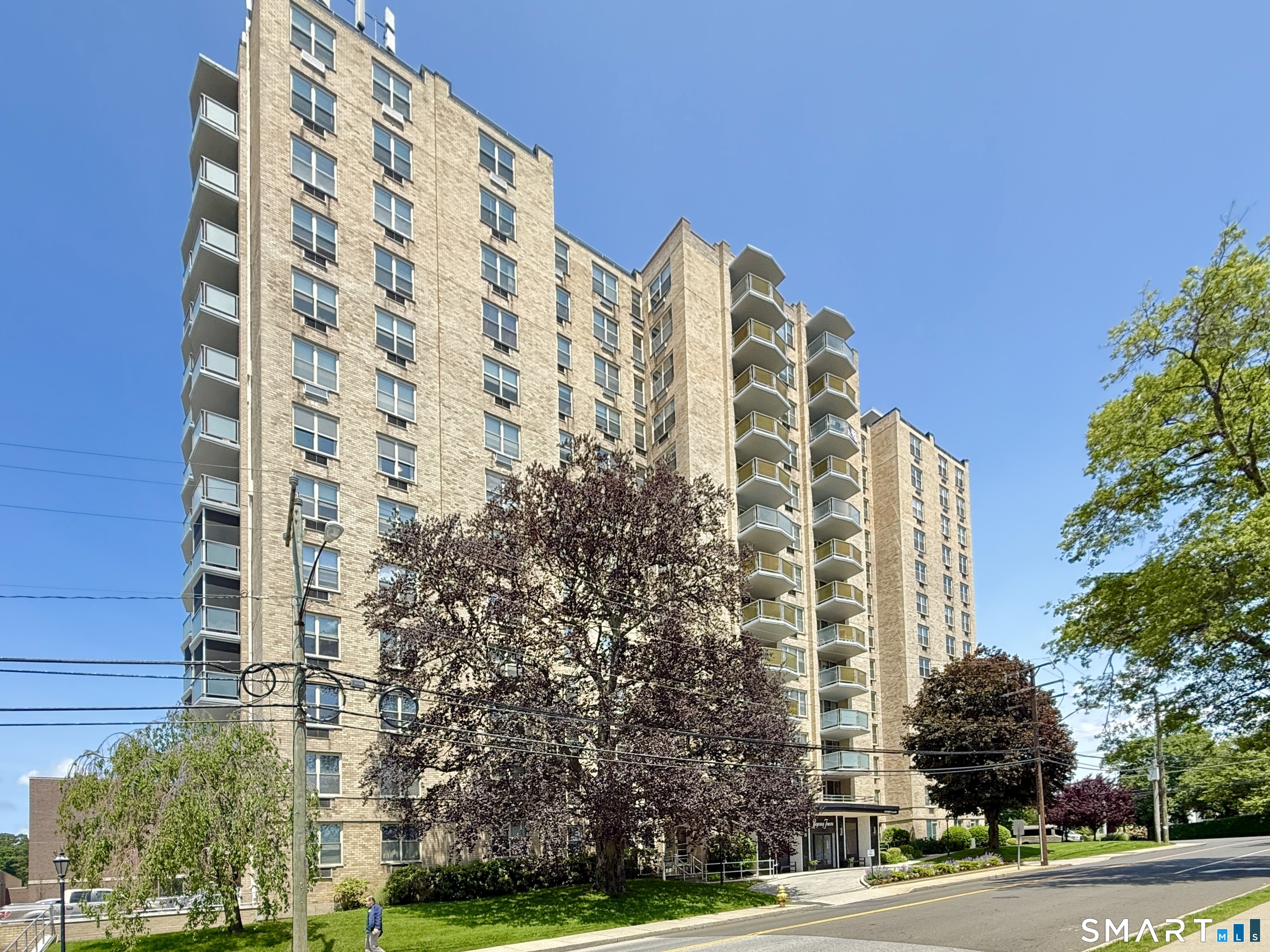 1 Strawberry Hill 1a Court Property Photo 2