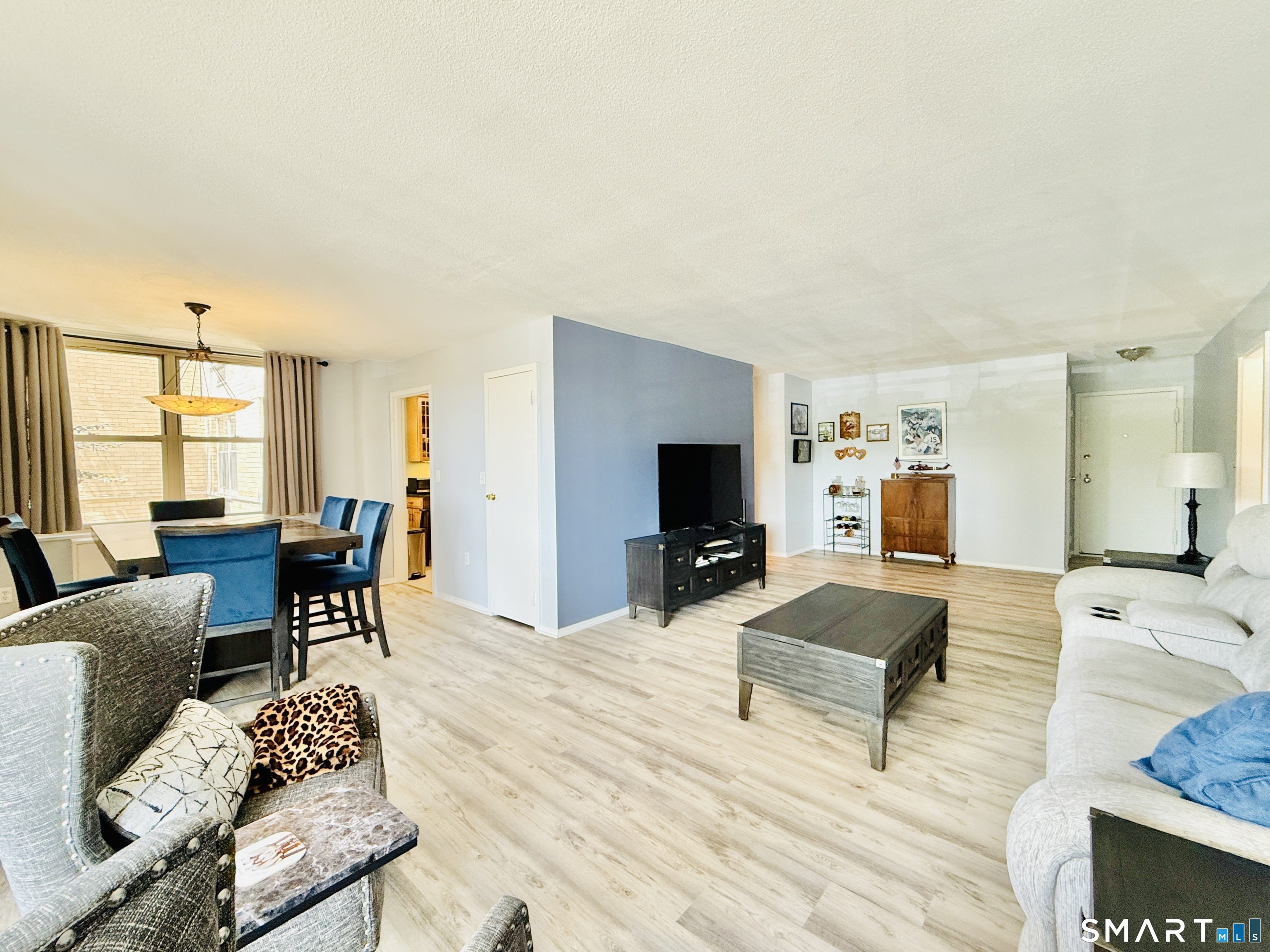 1 Strawberry Hill 1a Court Property Photo 8