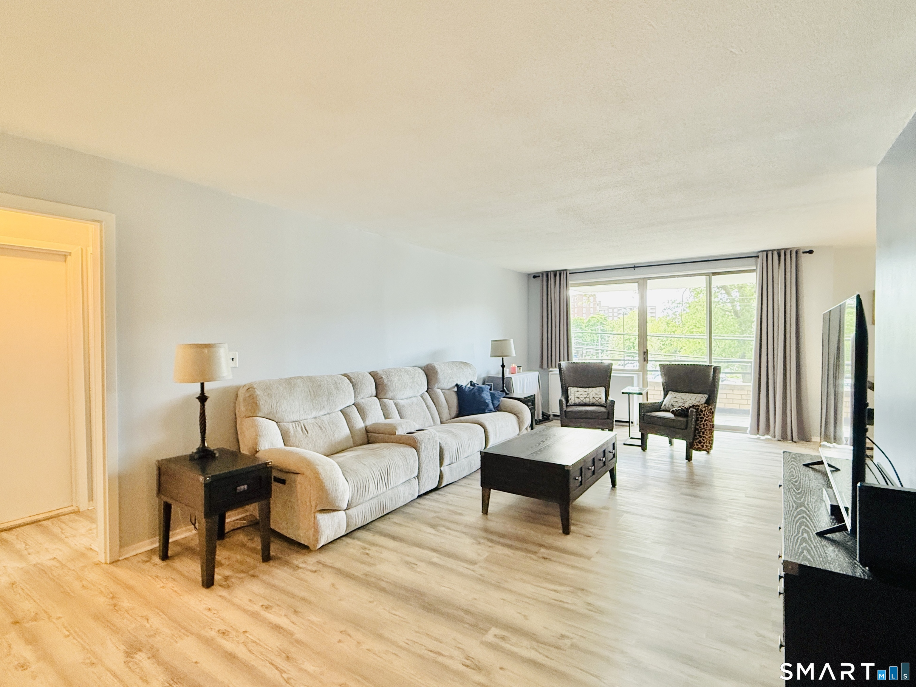 1 Strawberry Hill 1a Court Property Photo 10