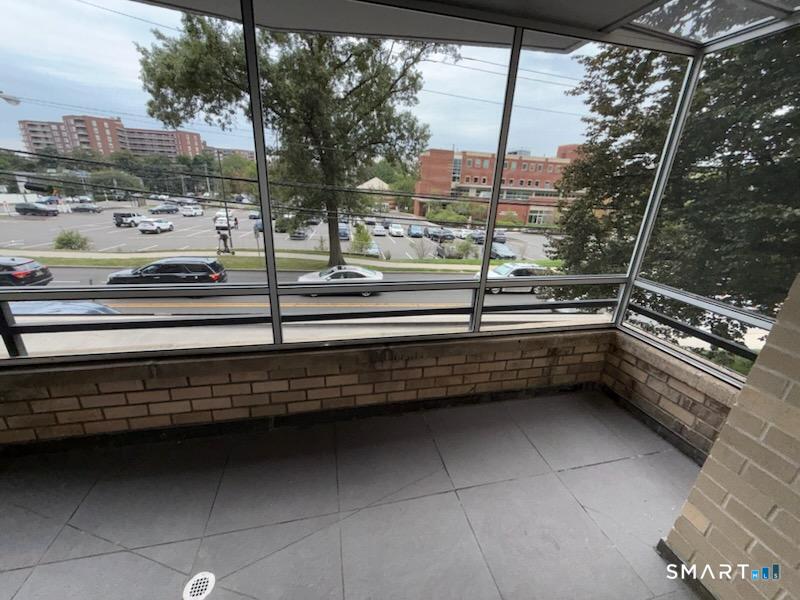 1 Strawberry Hill 1a Court Property Photo 13