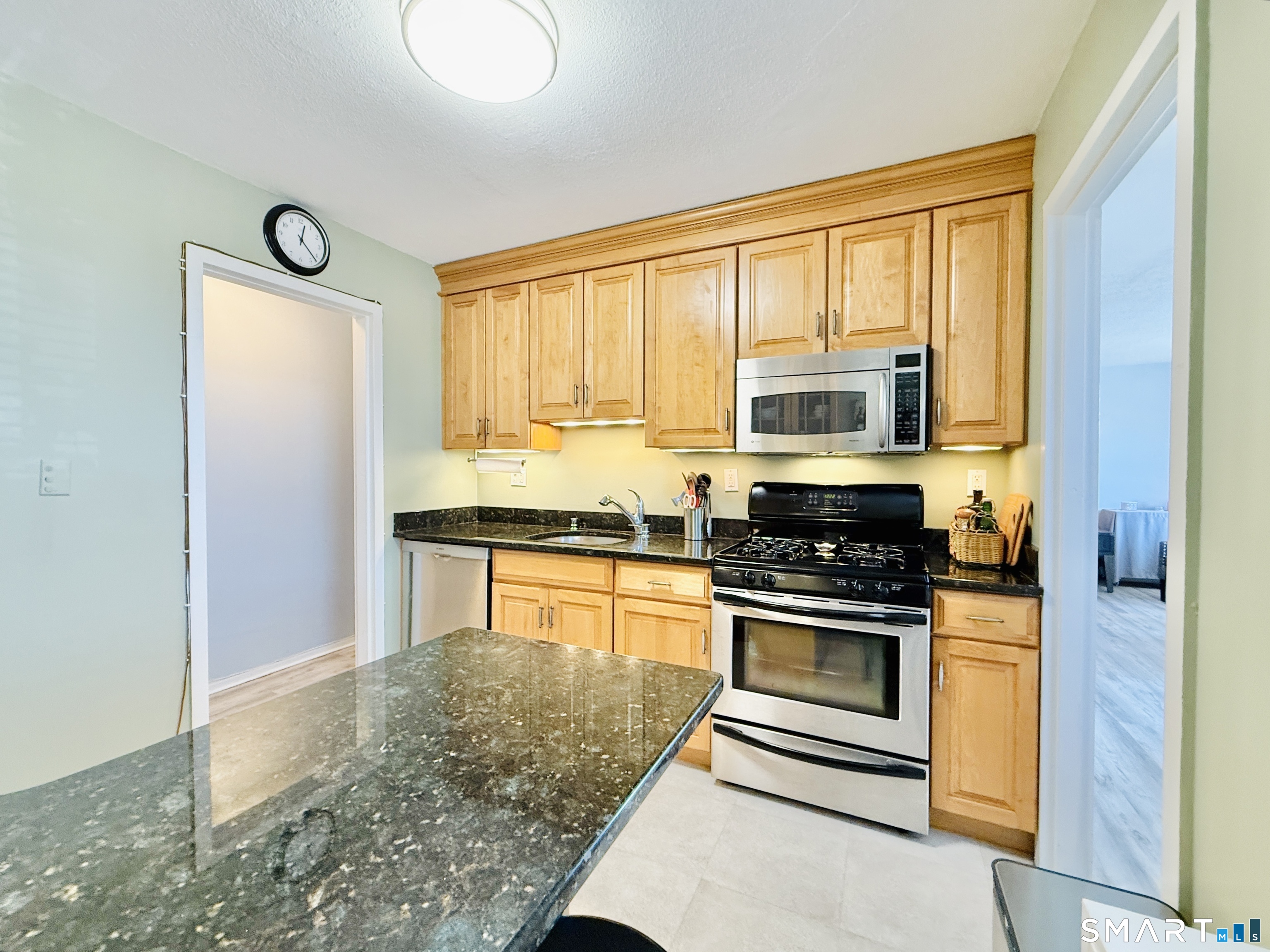 1 Strawberry Hill 1a Court Property Photo 18