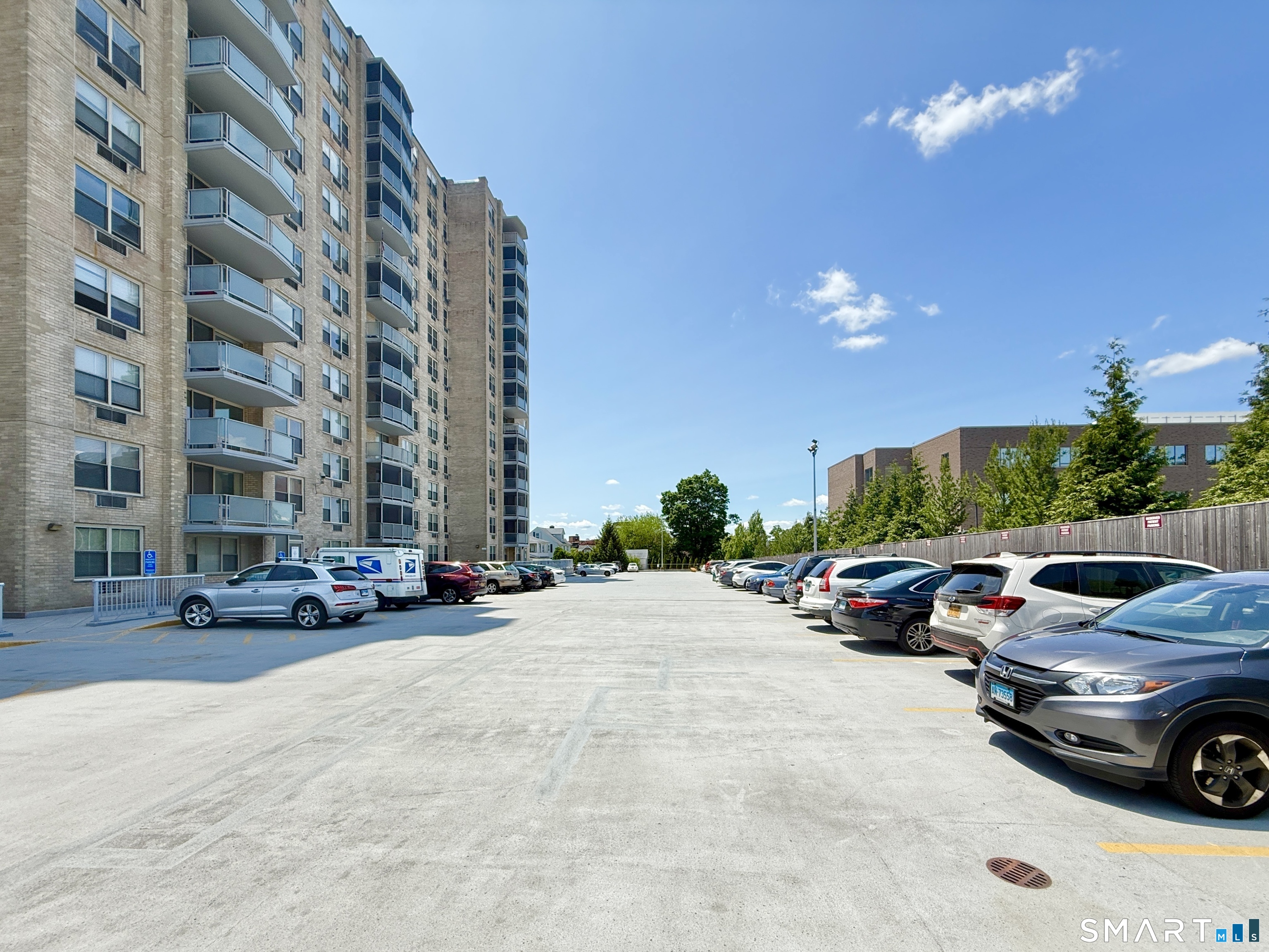 1 Strawberry Hill 1a Court Property Photo 32