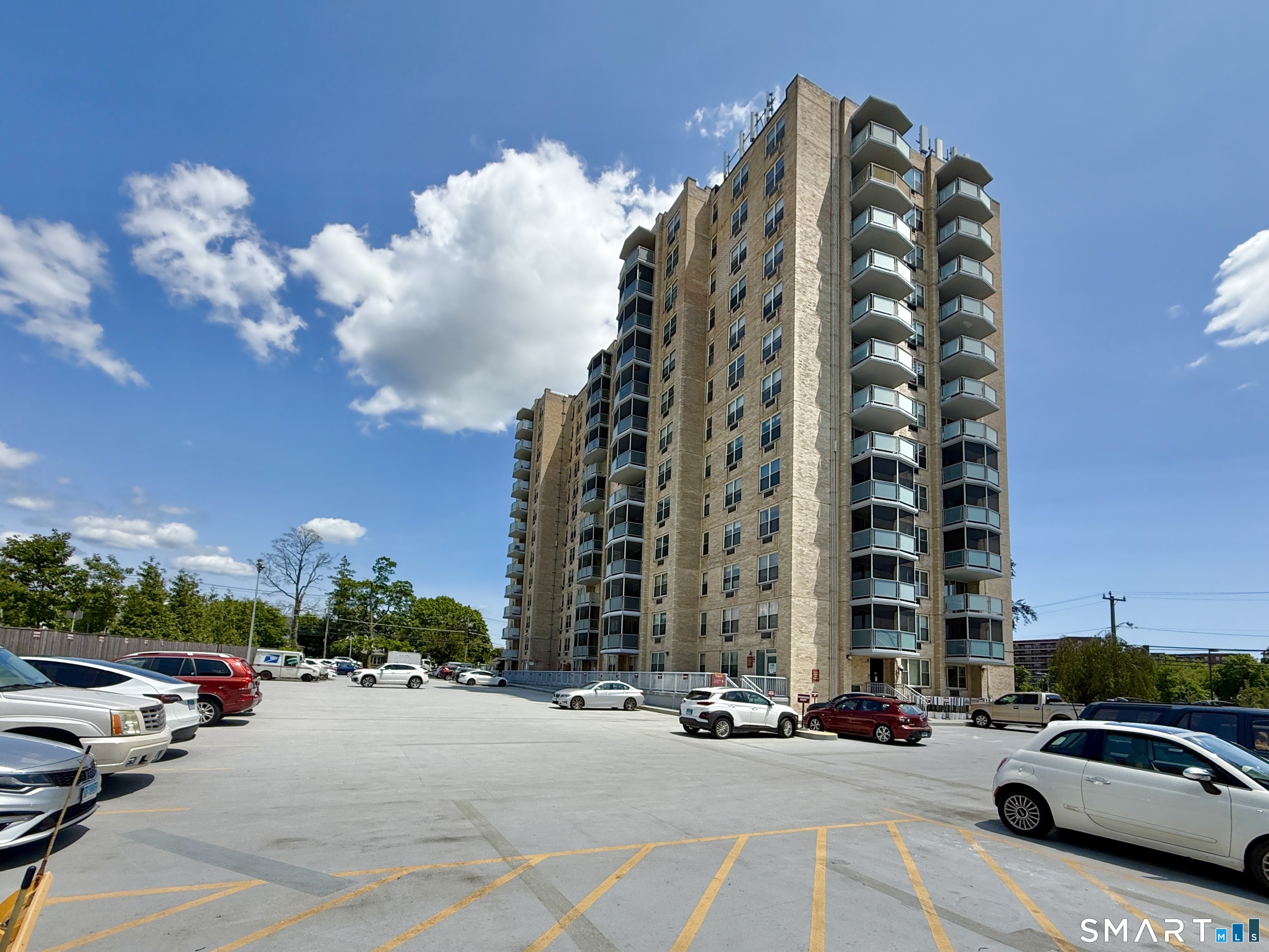 1 Strawberry Hill 1a Court Property Photo 36