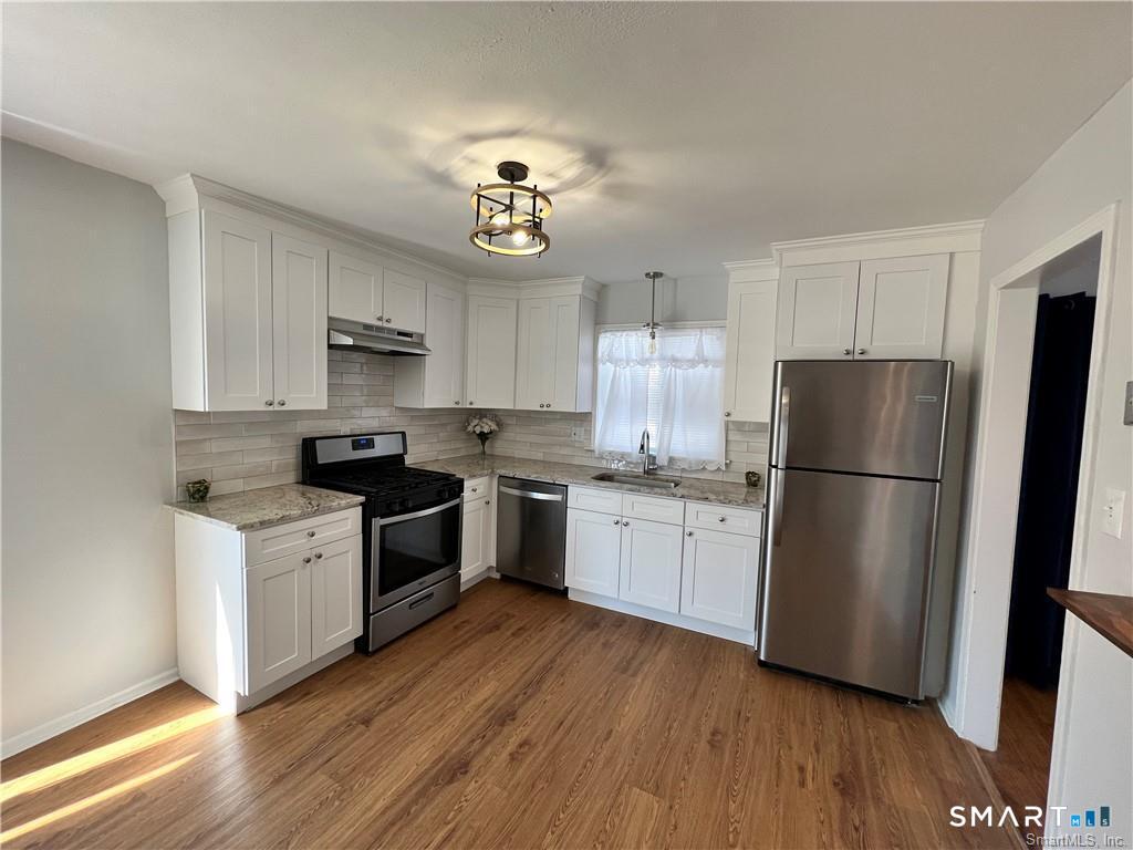 1081 Brooklawn Avenue Property Photo 8