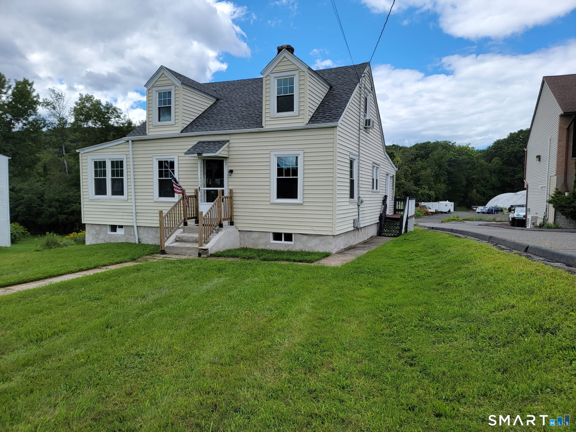 405 Wolcott Road Property Photo 2