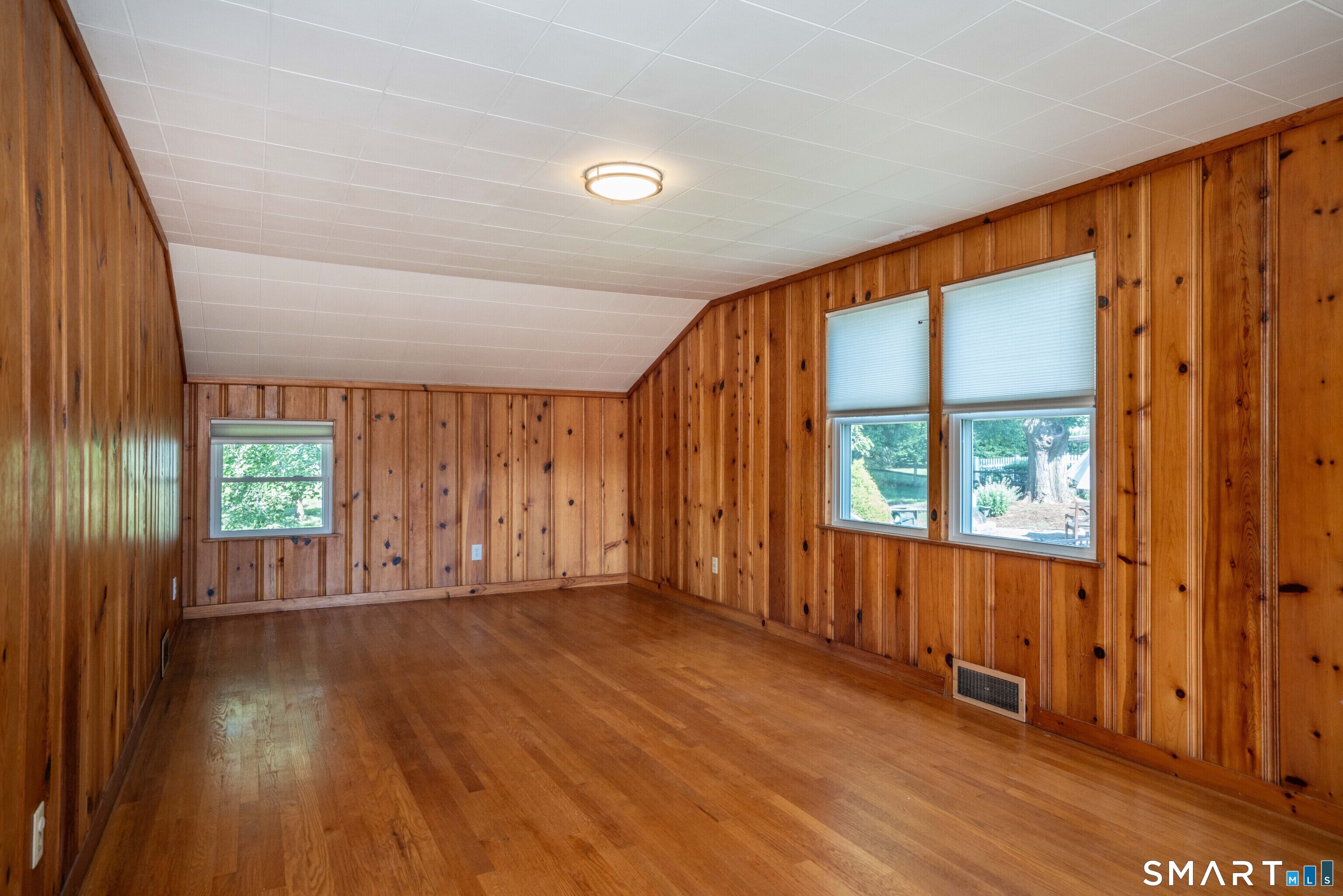 523 Main South Street Property Photo 5