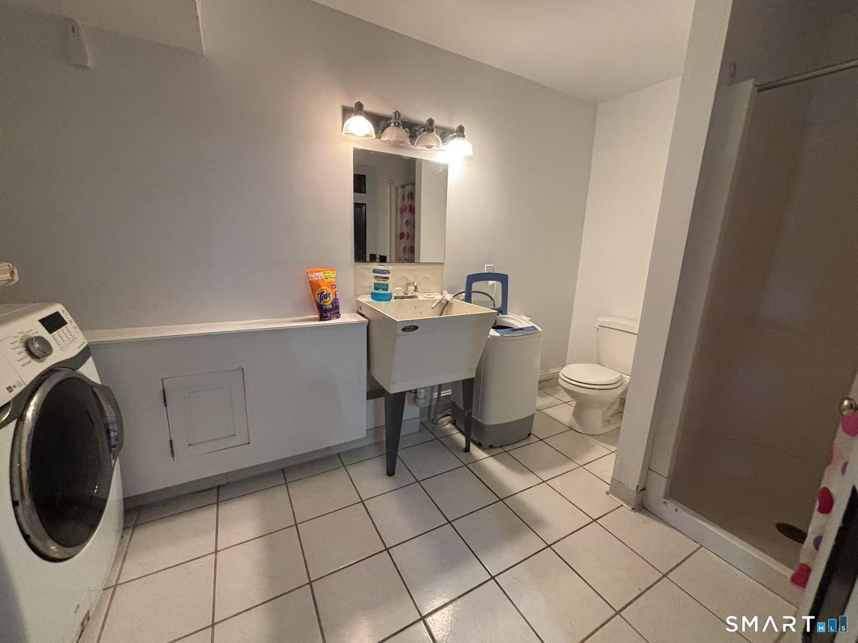 36 Nicholas Avenue Property Photo 3