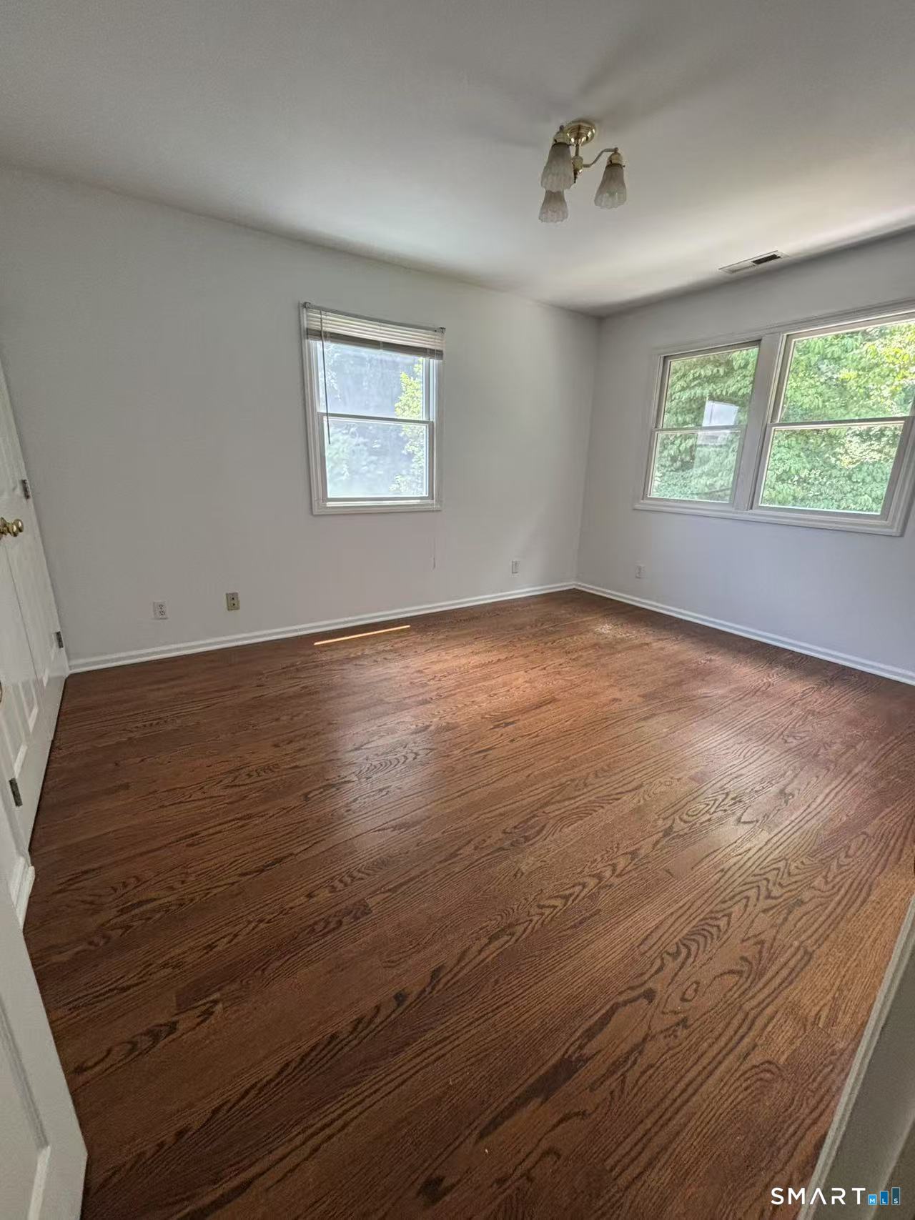 36 Nicholas Avenue Property Photo 15