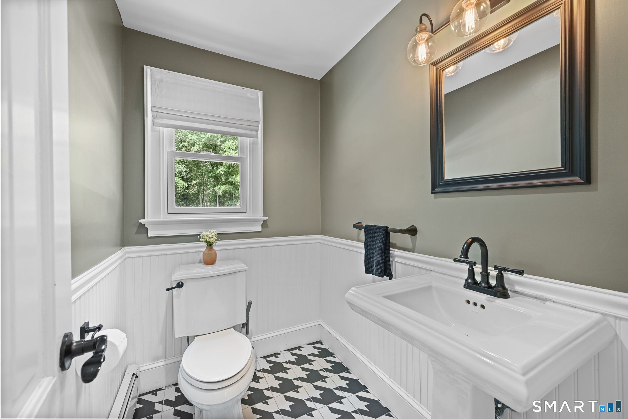 75 Ledgewood Drive Property Photo 14