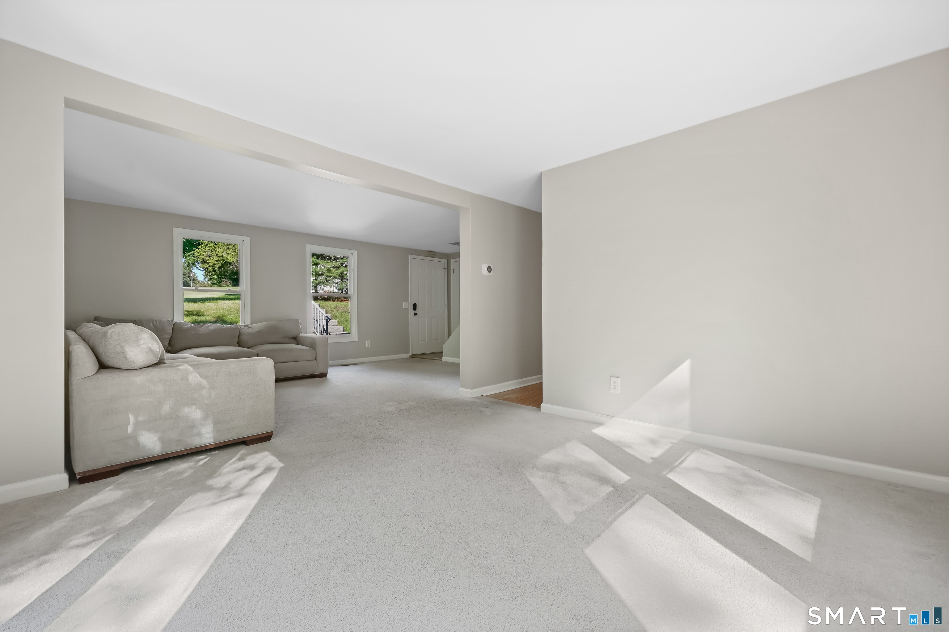 61 Rolling Green Road Property Photo 6