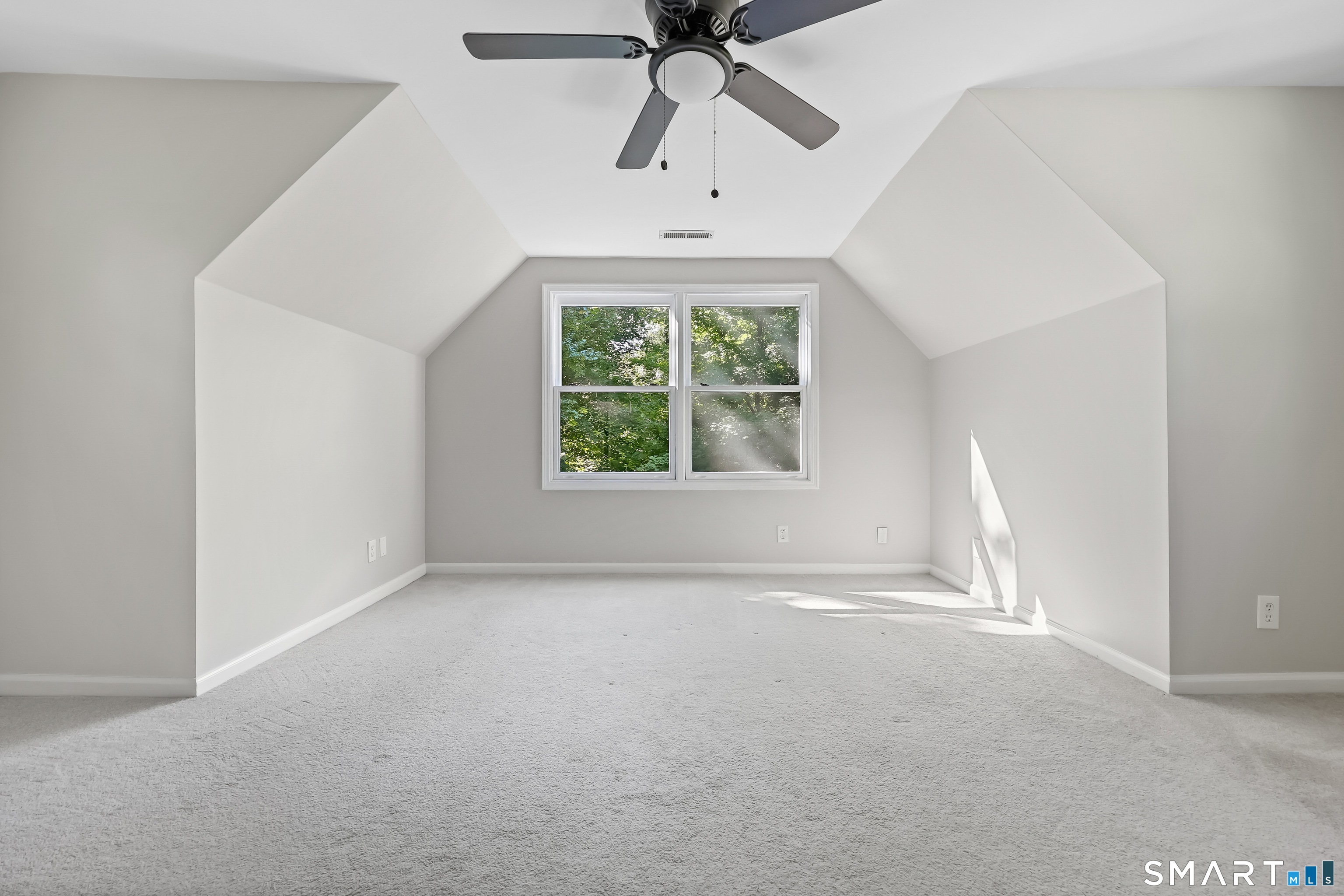 61 Rolling Green Road Property Photo 24