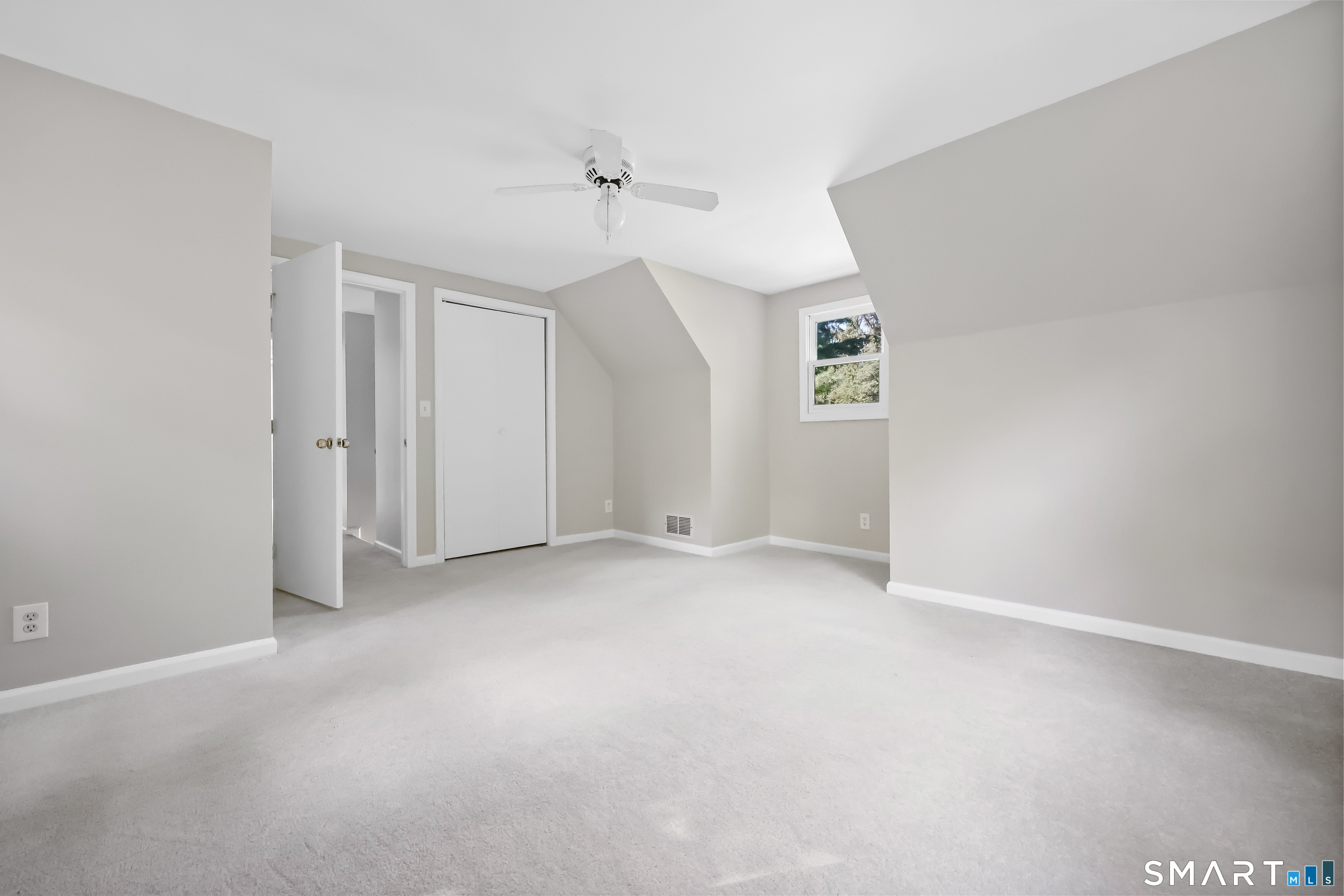 61 Rolling Green Road Property Photo 27